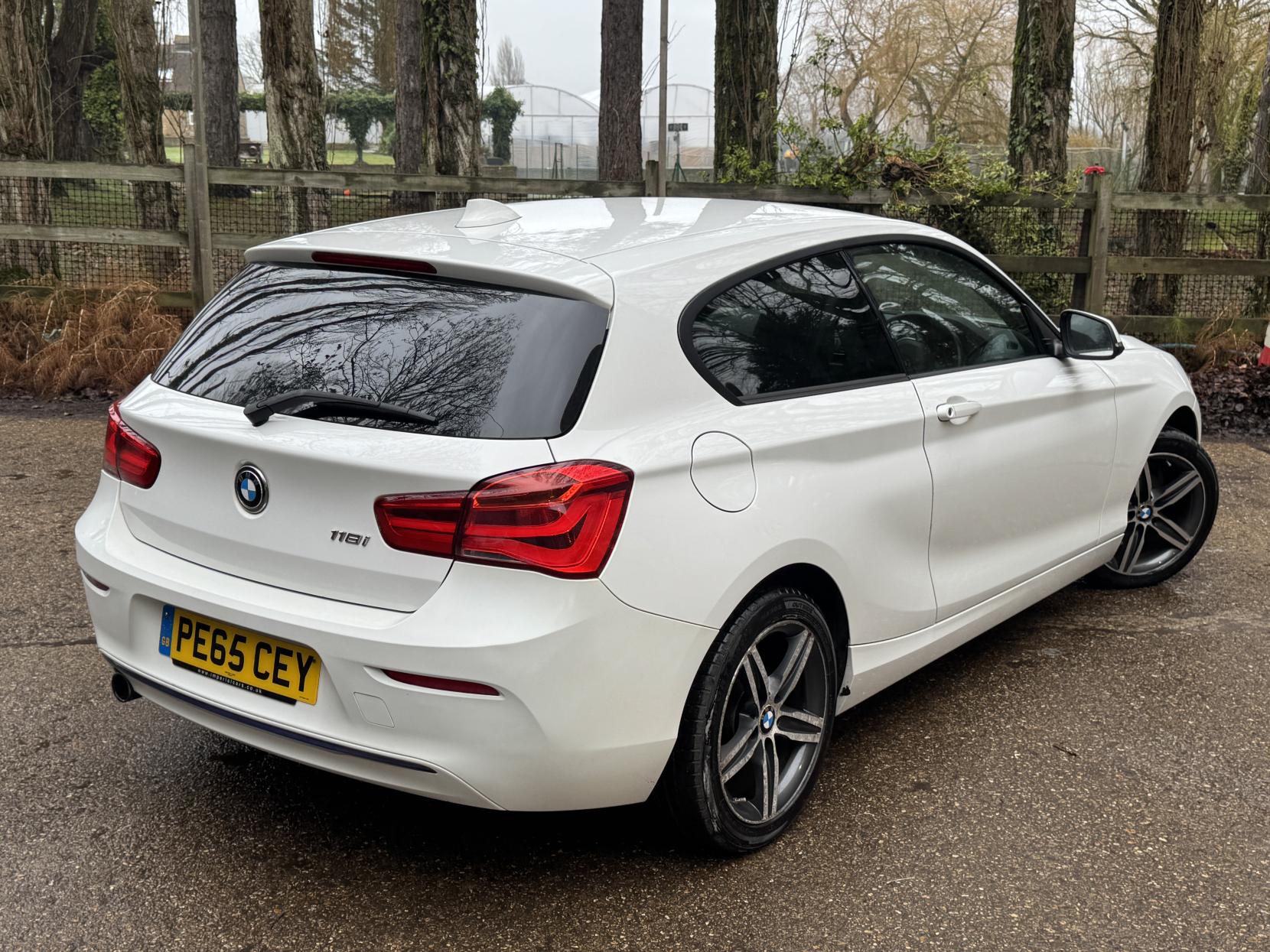 BMW 1 Series 1.5 118i Sport Hatchback 3dr Petrol Manual Euro 6 (s/s) (136 ps)