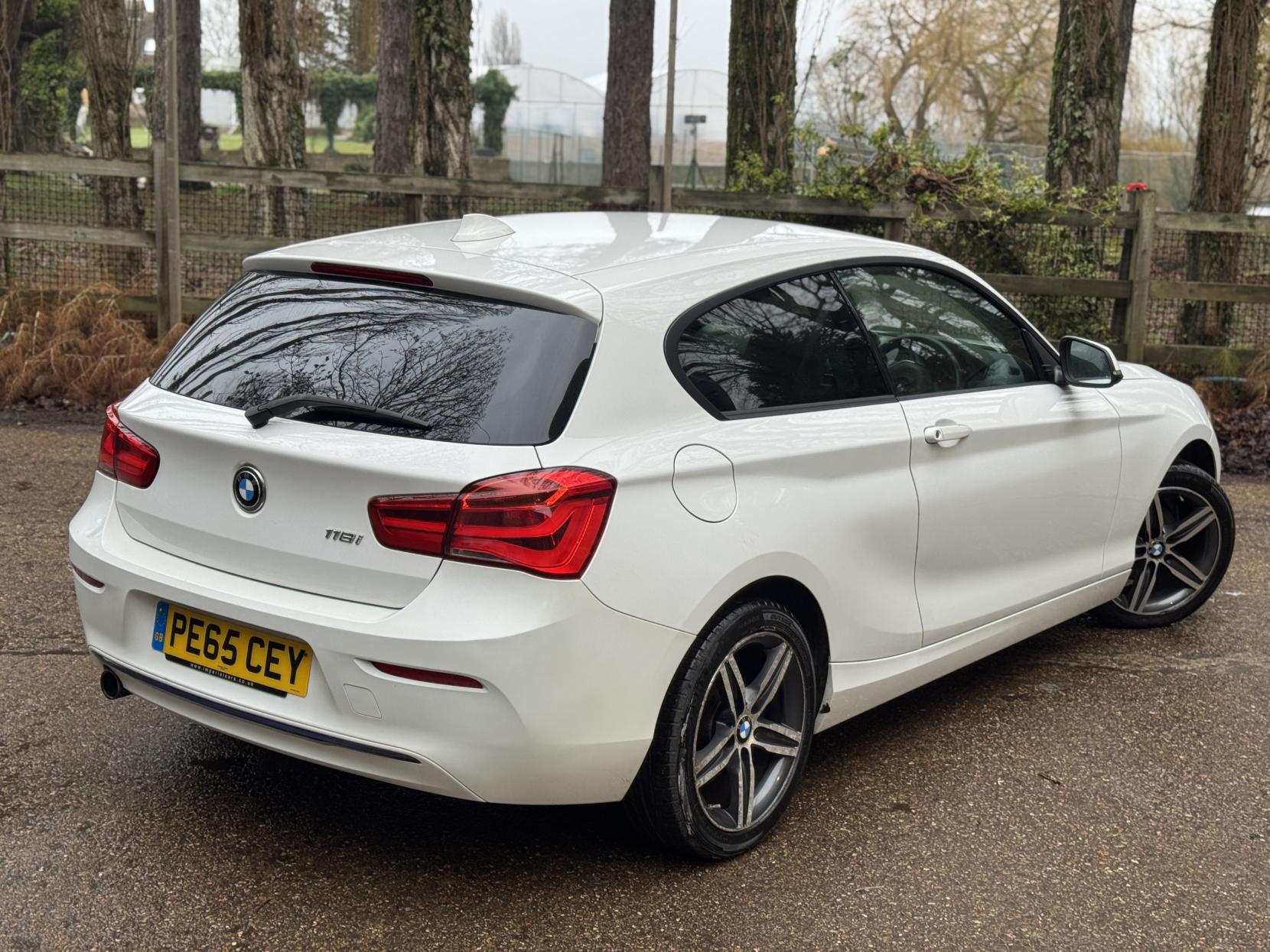 BMW 1 Series 1.5 118i Sport Hatchback 3dr Petrol Manual Euro 6 (s/s) (136 ps)