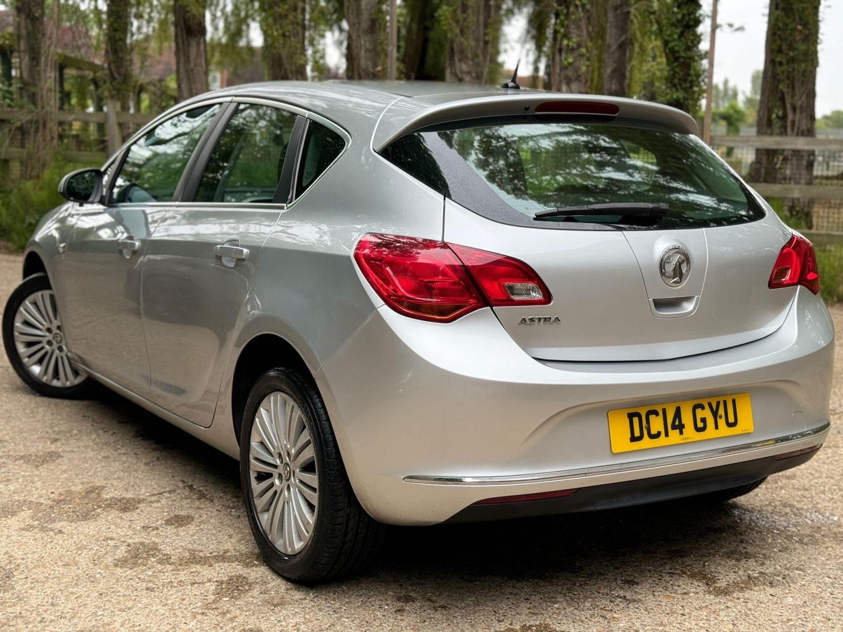 Vauxhall Astra 1.4 16v Excite Euro 5 5dr