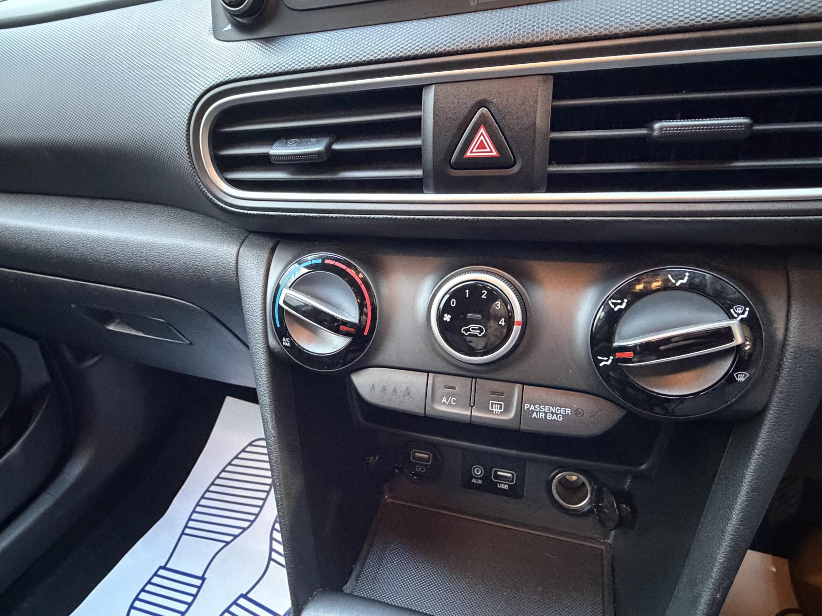 Hyundai KONA 1.0 T-GDi Play SUV 5dr Petrol Manual Euro 6 (s/s) (120 ps)