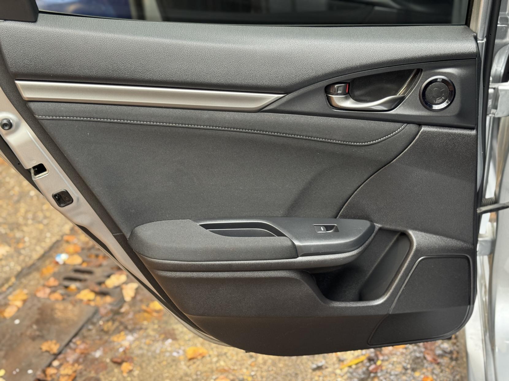 Honda Civic 1.0 VTEC Turbo SR Hatchback 5dr Petrol CVT Euro 6 (s/s) (129 ps)