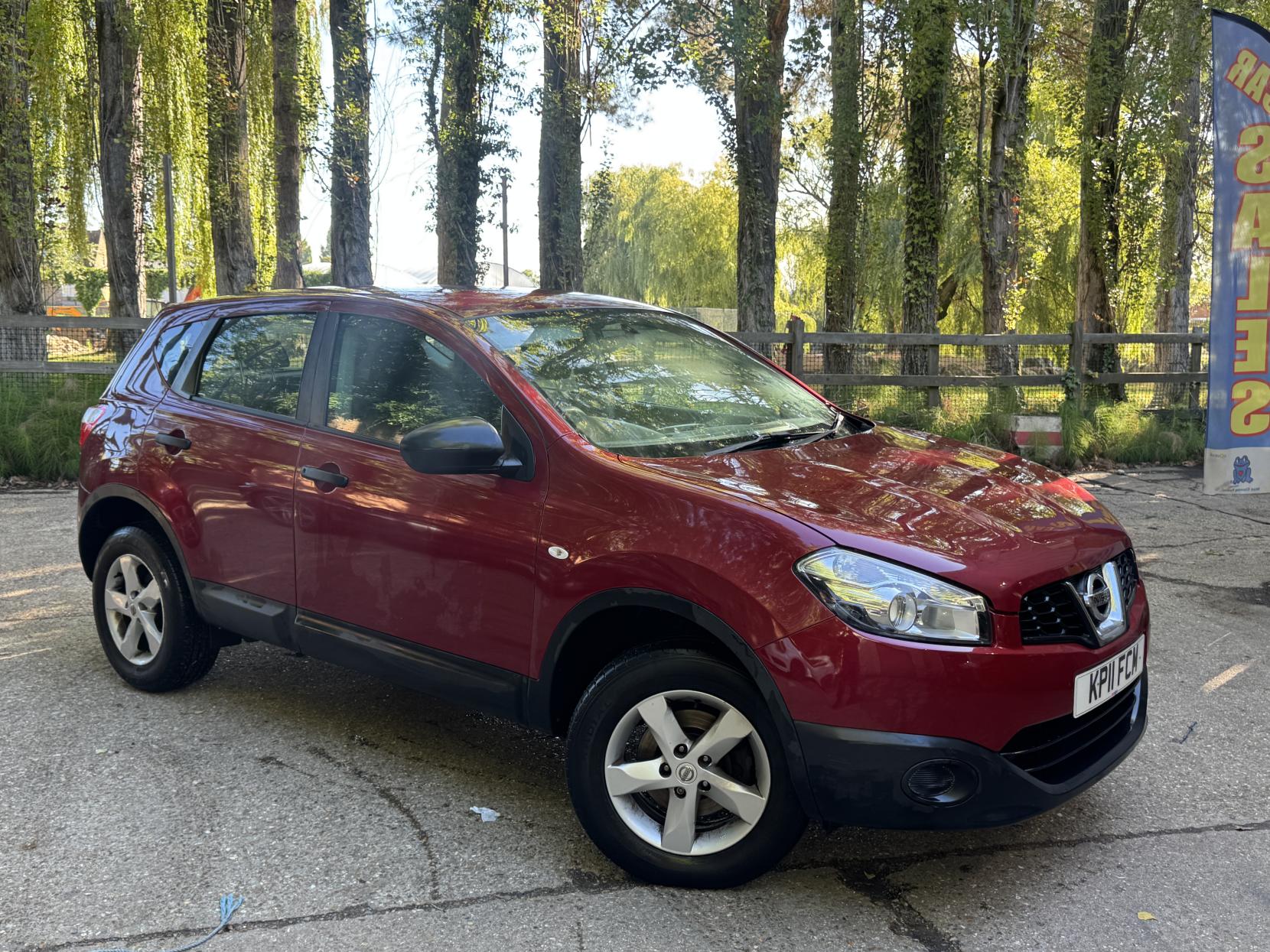 Nissan Qashqai 1.6 Visia SUV 5dr Petrol Manual 2WD Euro 5 (s/s) (117 ps)