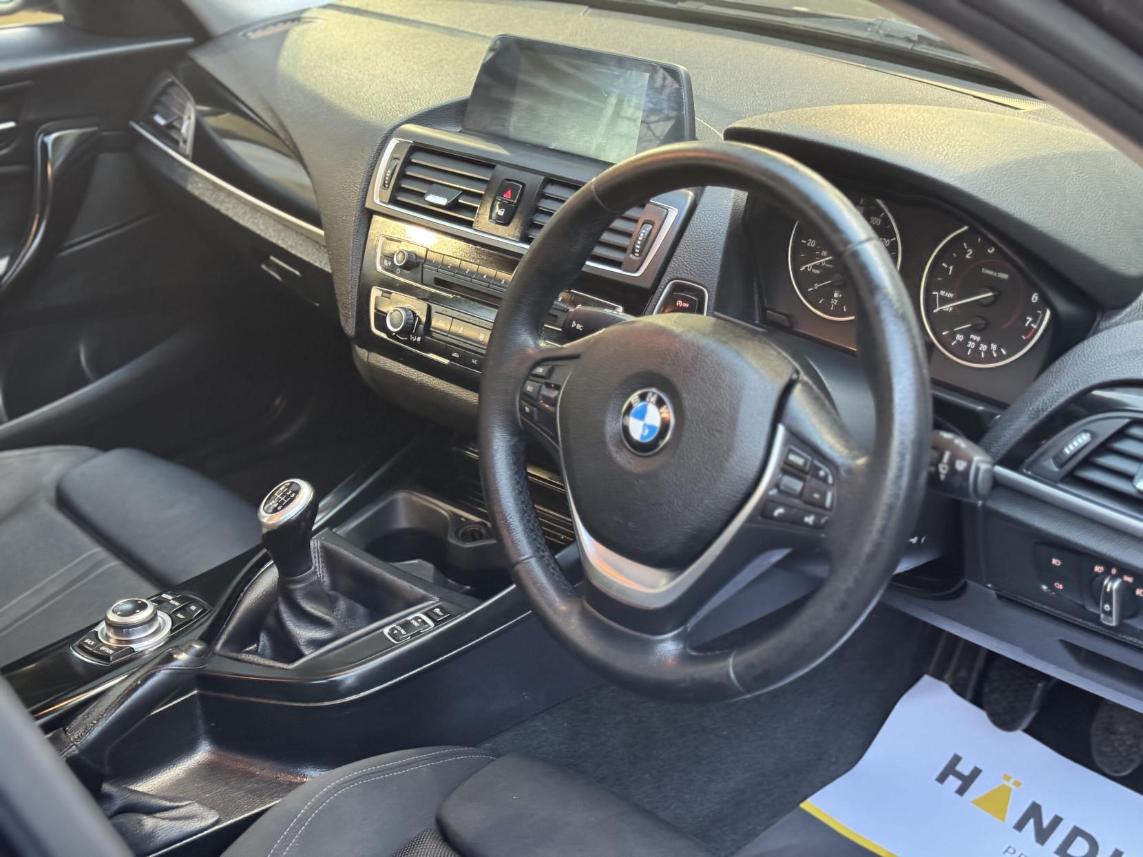 BMW 1 Series 1.5 118i Sport Hatchback 5dr Petrol Manual Euro 6 (s/s) (136 ps)