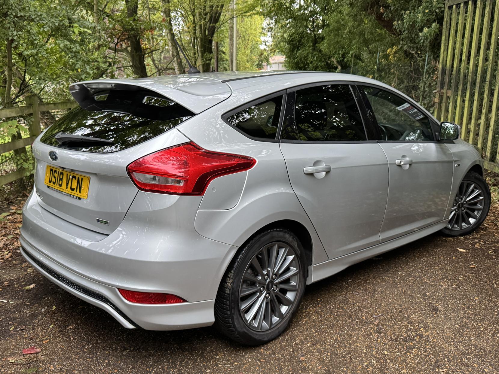 Ford Focus 1.0T EcoBoost ST-Line Hatchback 5dr Petrol Manual Euro 6 (s/s) (140 ps)
