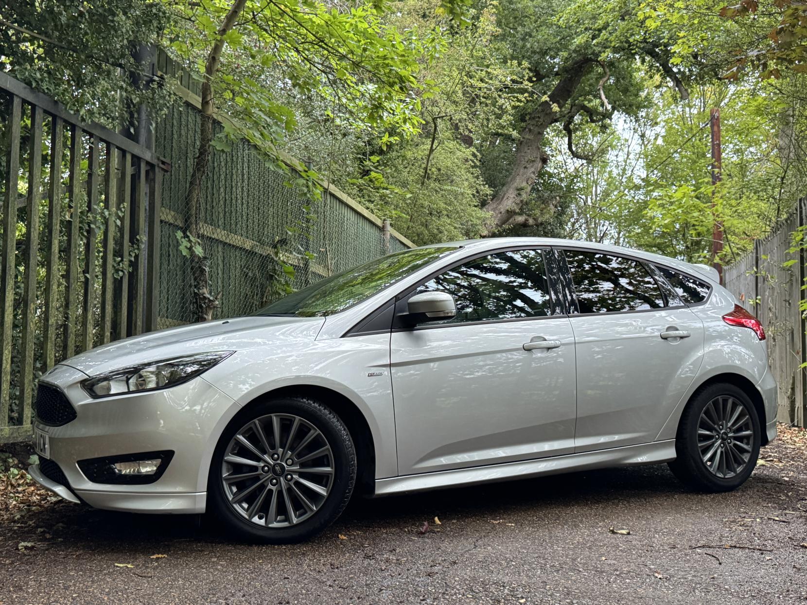 Ford Focus 1.0T EcoBoost ST-Line Hatchback 5dr Petrol Manual Euro 6 (s/s) (140 ps)