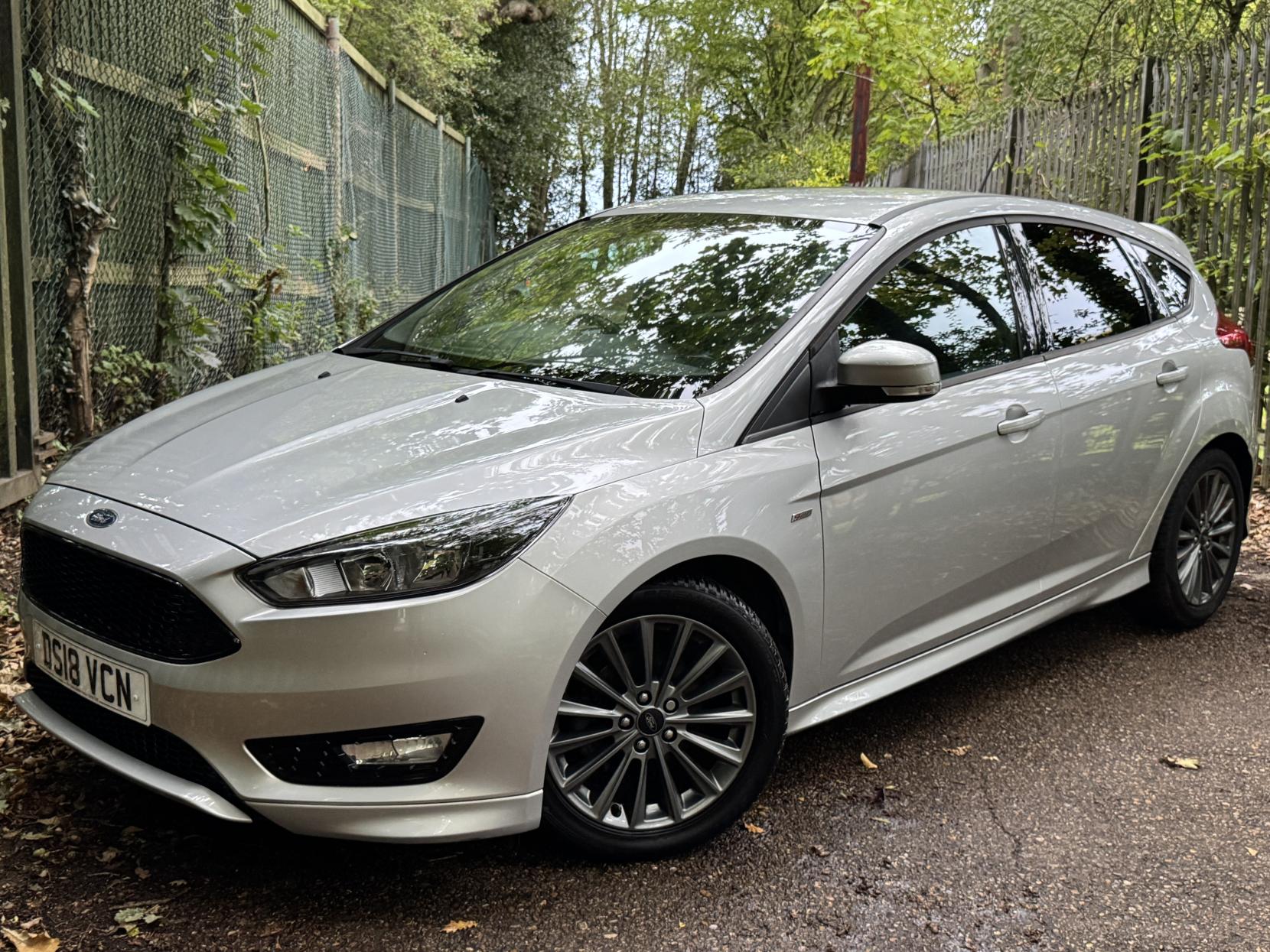 Ford Focus 1.0T EcoBoost ST-Line Hatchback 5dr Petrol Manual Euro 6 (s/s) (140 ps)