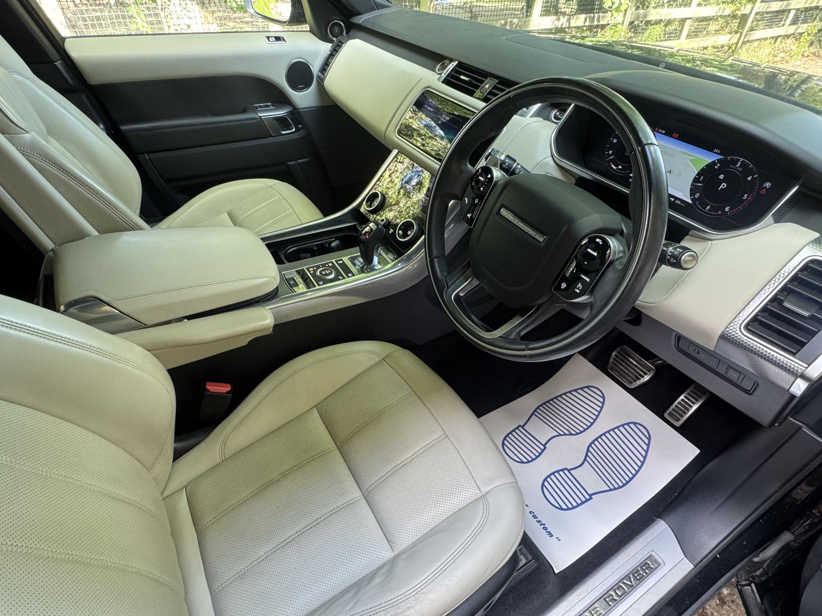 Land Rover Range Rover Sport 3.0 SD V6 HSE Dynamic SUV 5dr Diesel Auto 4WD Euro 6 (s/s) (306 ps)