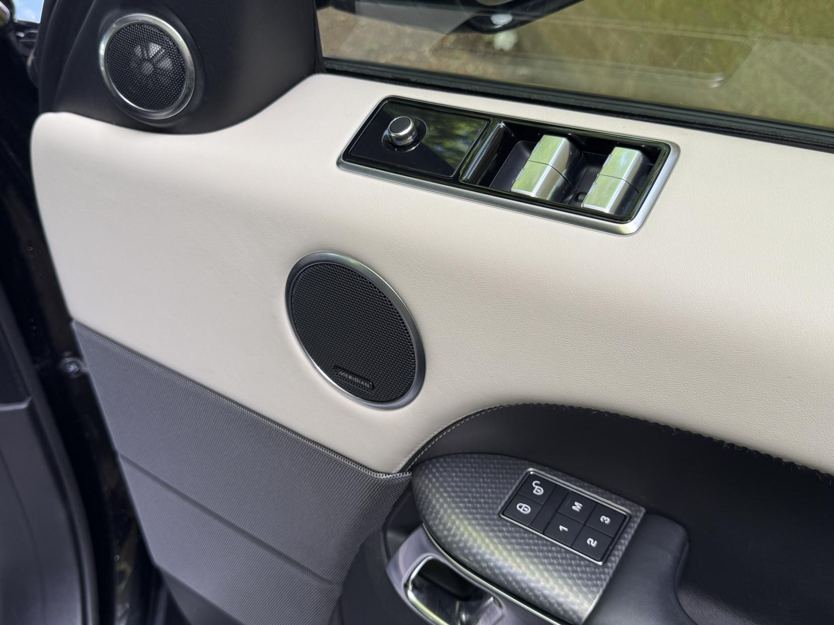 Land Rover Range Rover Sport 3.0 SD V6 HSE Dynamic SUV 5dr Diesel Auto 4WD Euro 6 (s/s) (306 ps)