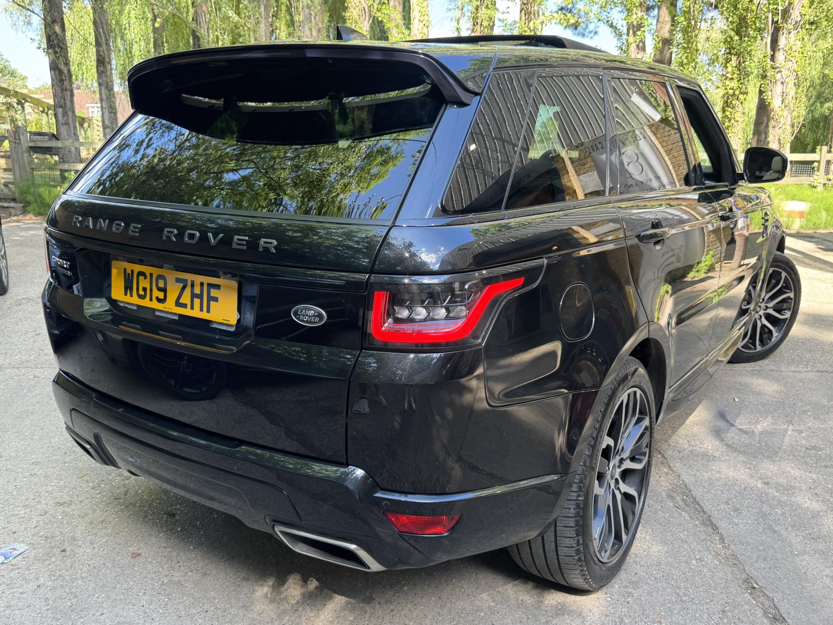 Land Rover Range Rover Sport 3.0 SD V6 HSE Dynamic SUV 5dr Diesel Auto 4WD Euro 6 (s/s) (306 ps)