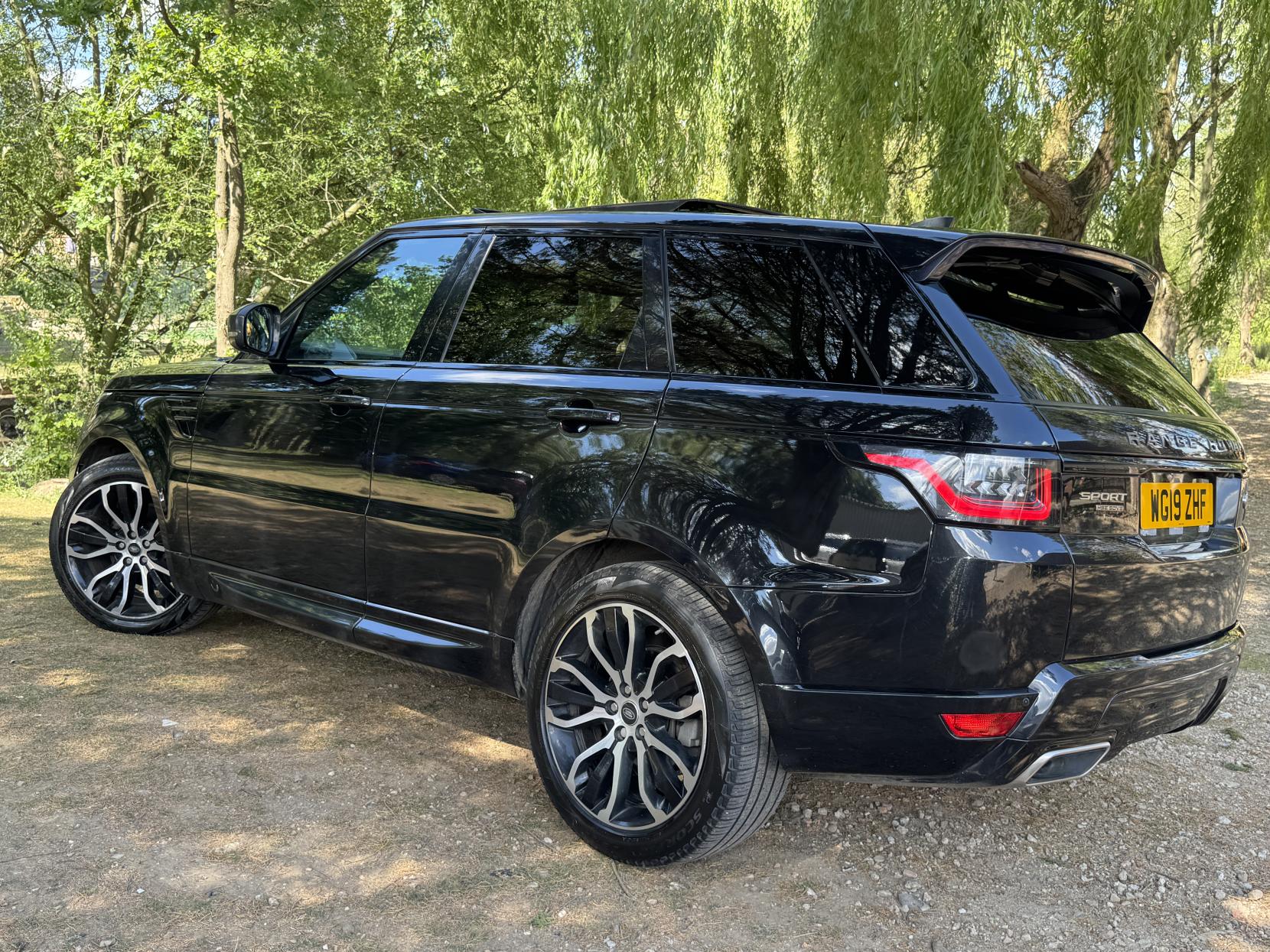 Land Rover Range Rover Sport 3.0 SD V6 HSE Dynamic SUV 5dr Diesel Auto 4WD Euro 6 (s/s) (306 ps)