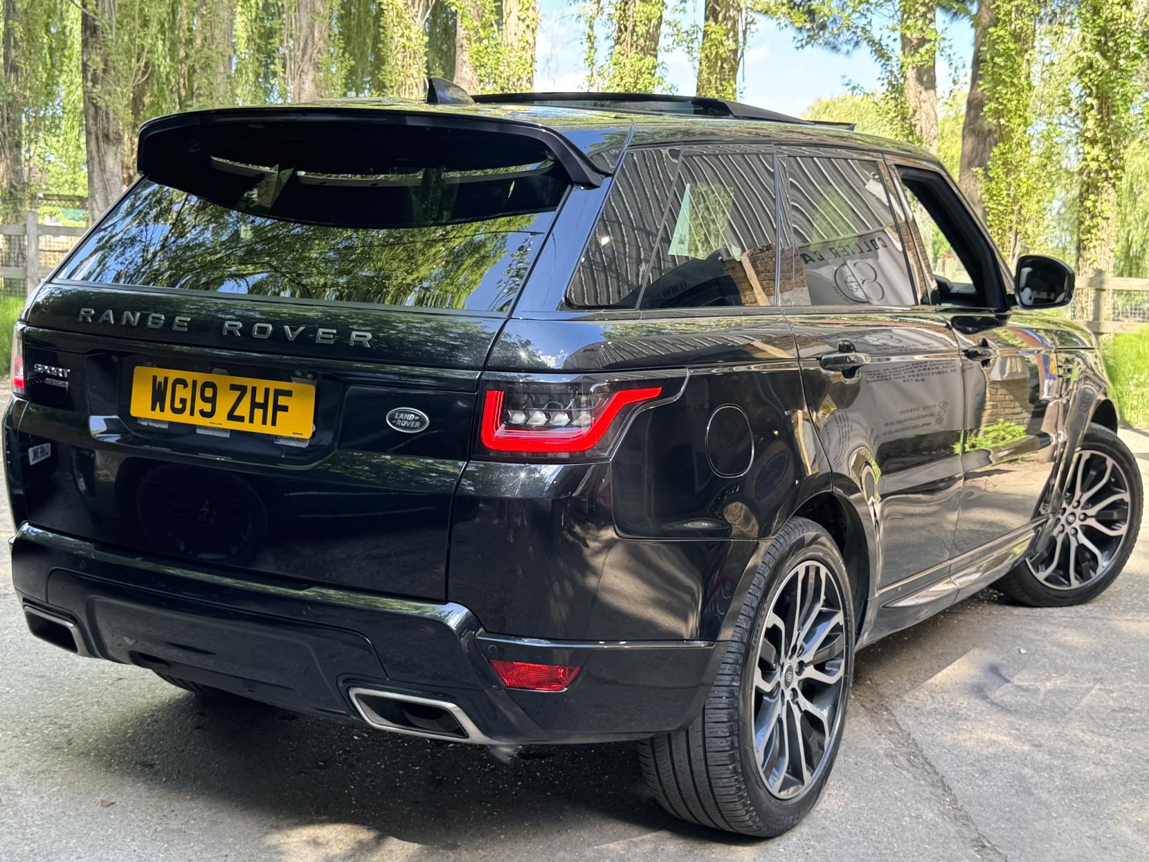 Land Rover Range Rover Sport 3.0 SD V6 HSE Dynamic SUV 5dr Diesel Auto 4WD Euro 6 (s/s) (306 ps)