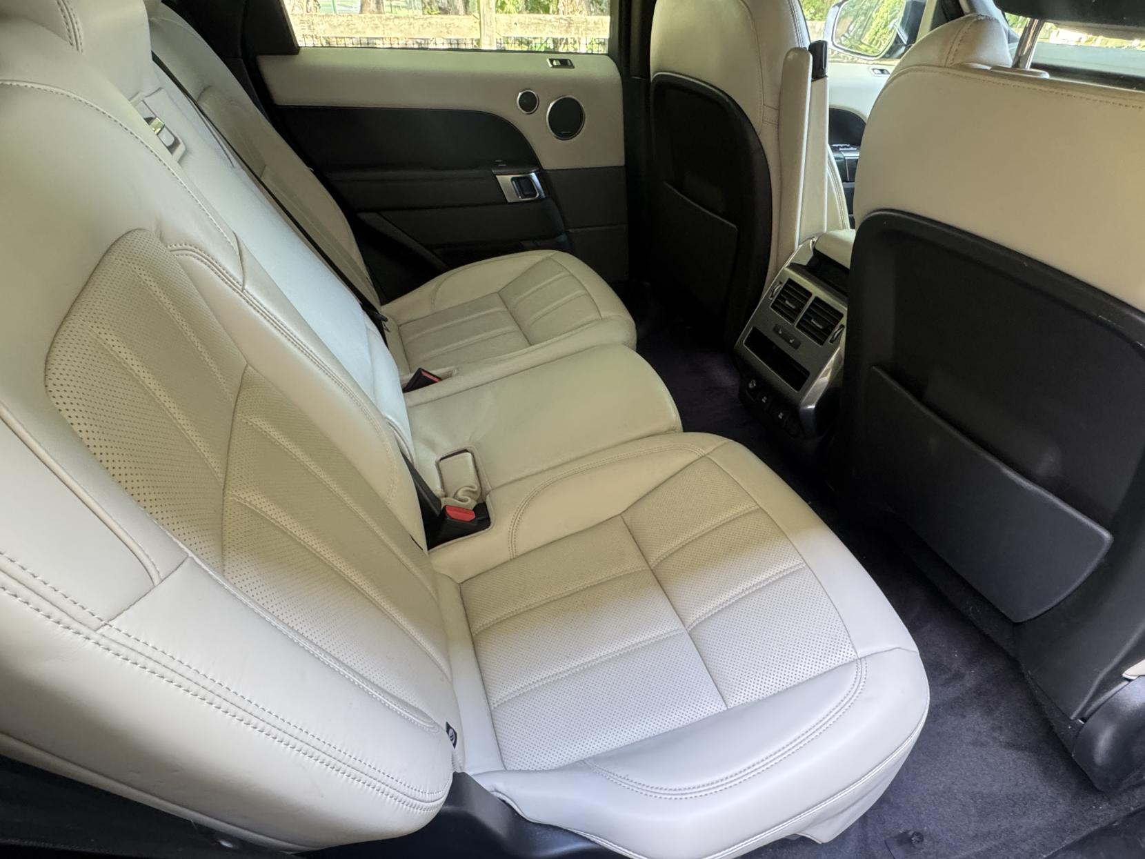 Land Rover Range Rover Sport 3.0 SD V6 HSE Dynamic SUV 5dr Diesel Auto 4WD Euro 6 (s/s) (306 ps)