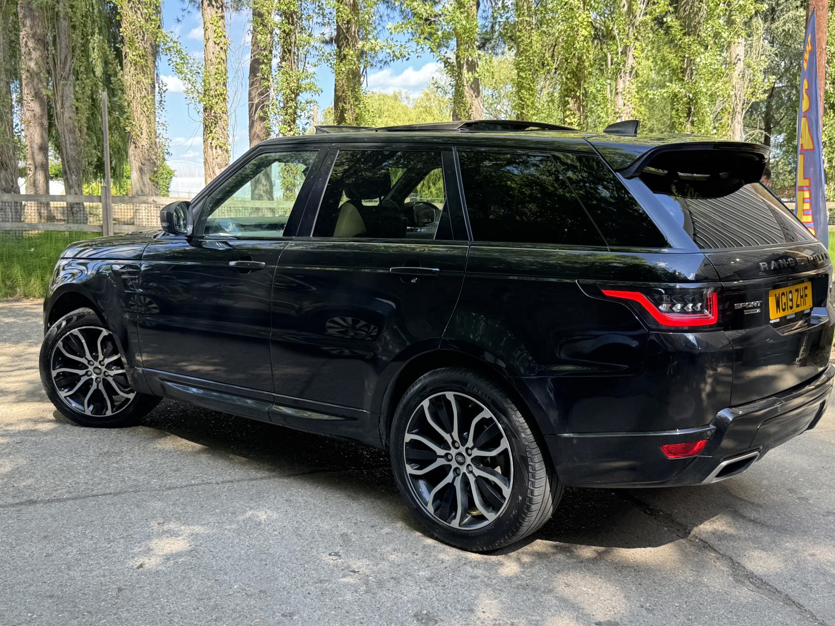 Land Rover Range Rover Sport 3.0 SD V6 HSE Dynamic SUV 5dr Diesel Auto 4WD Euro 6 (s/s) (306 ps)
