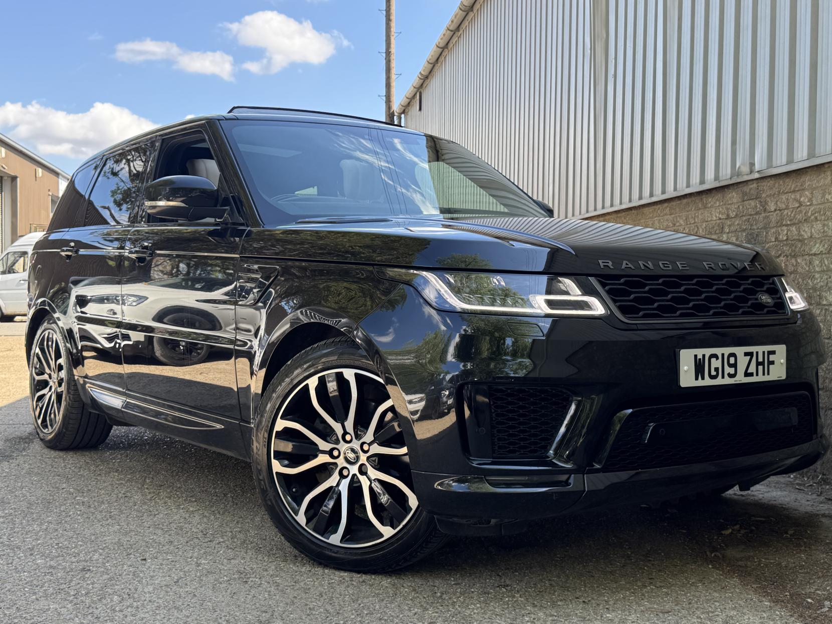 Land Rover Range Rover Sport 3.0 SD V6 HSE Dynamic SUV 5dr Diesel Auto 4WD Euro 6 (s/s) (306 ps)
