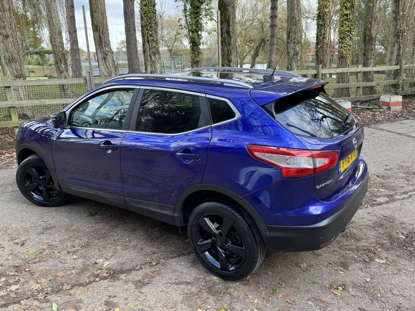 Nissan Qashqai 1.5 dCi N-Connecta SUV 5dr Diesel Manual 2WD Euro 6 (s/s) (110 ps)