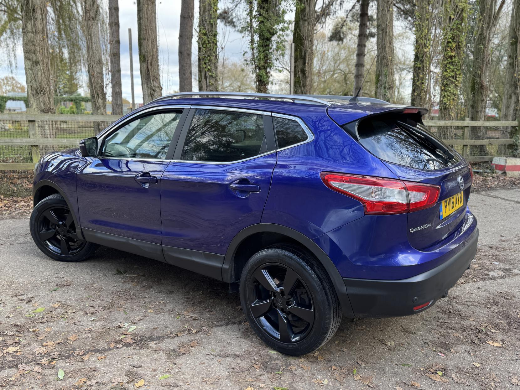 Nissan Qashqai 1.5 dCi N-Connecta SUV 5dr Diesel Manual 2WD Euro 6 (s/s) (110 ps)