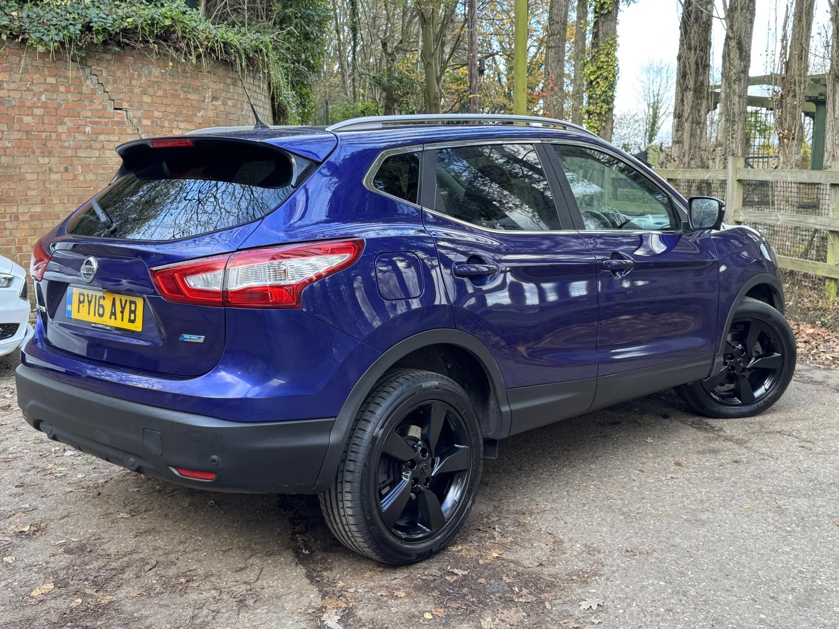 Nissan Qashqai 1.5 dCi N-Connecta SUV 5dr Diesel Manual 2WD Euro 6 (s/s) (110 ps)