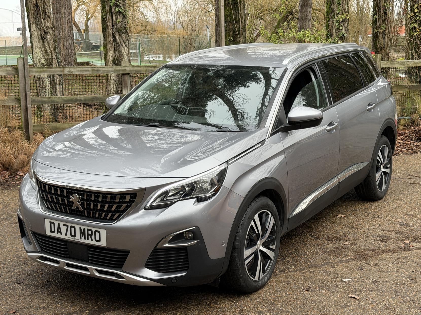 Peugeot 5008 1.2 PureTech Allure SUV 5dr Petrol Manual Euro 6 (s/s) (130 ps)