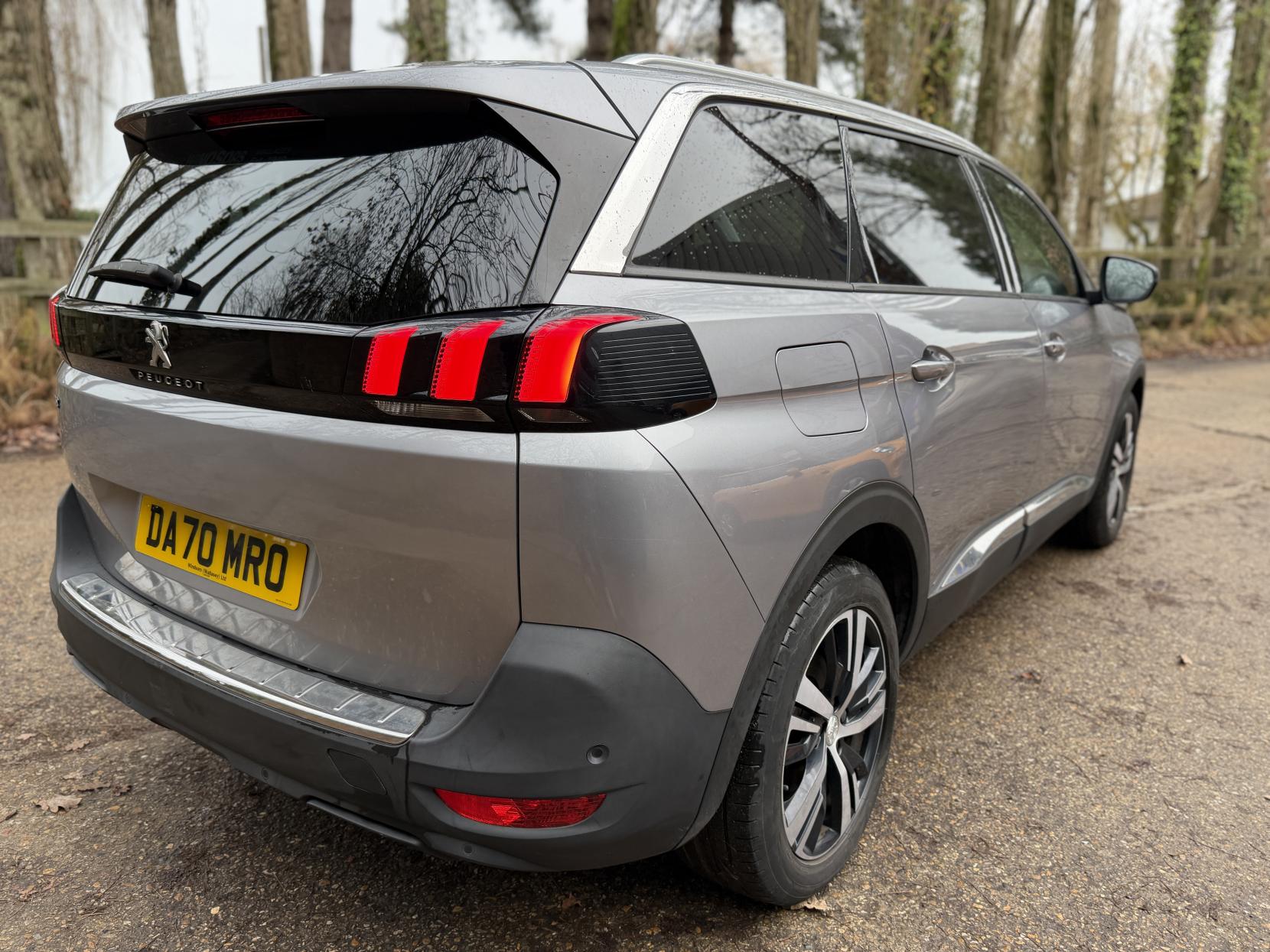 Peugeot 5008 1.2 PureTech Allure SUV 5dr Petrol Manual Euro 6 (s/s) (130 ps)