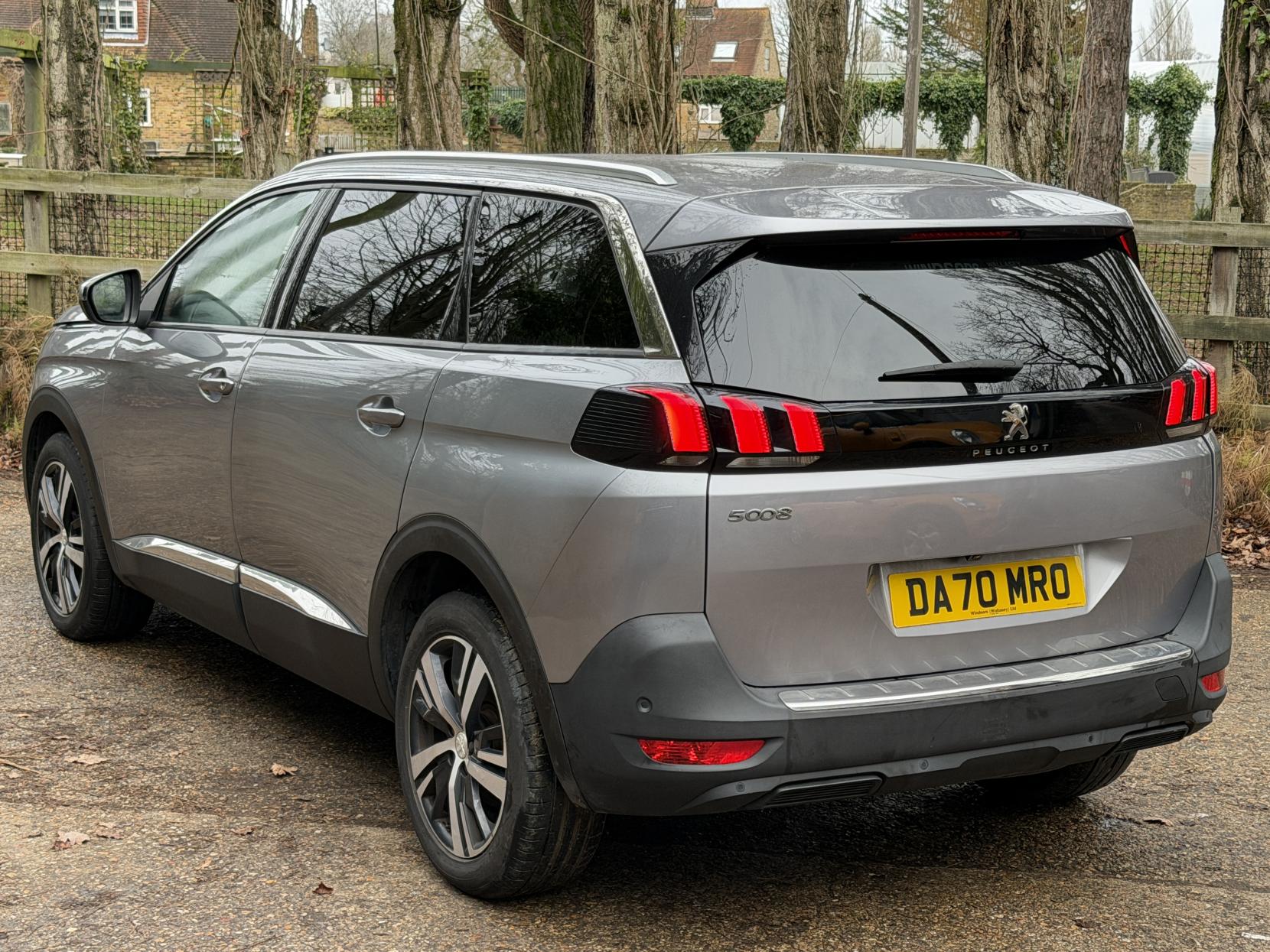 Peugeot 5008 1.2 PureTech Allure SUV 5dr Petrol Manual Euro 6 (s/s) (130 ps)