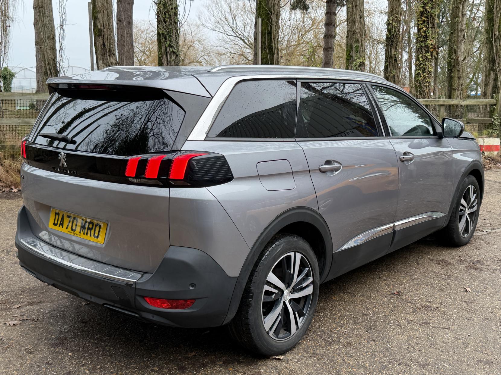 Peugeot 5008 1.2 PureTech Allure SUV 5dr Petrol Manual Euro 6 (s/s) (130 ps)