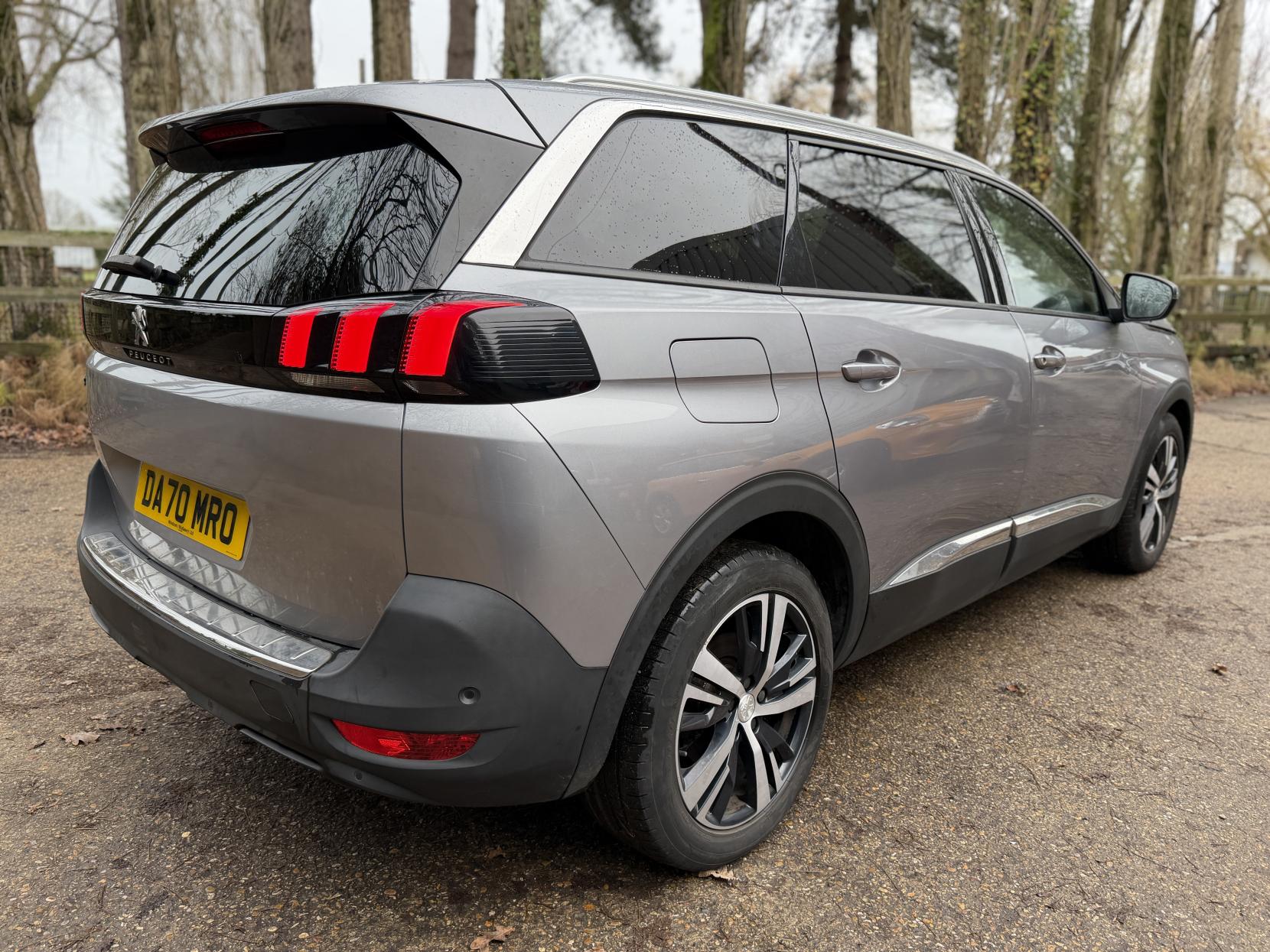 Peugeot 5008 1.2 PureTech Allure SUV 5dr Petrol Manual Euro 6 (s/s) (130 ps)