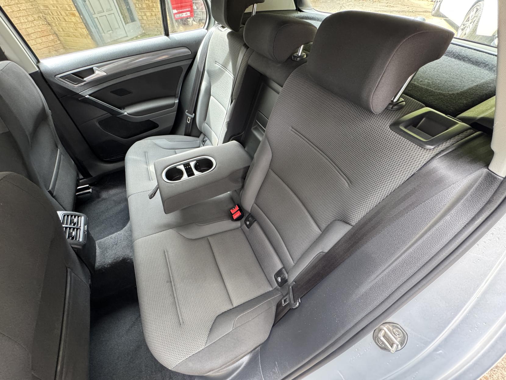 Volkswagen Golf 1.5 TSI EVO SE Nav Hatchback 5dr Petrol Manual Euro 6 (s/s) (130 ps)