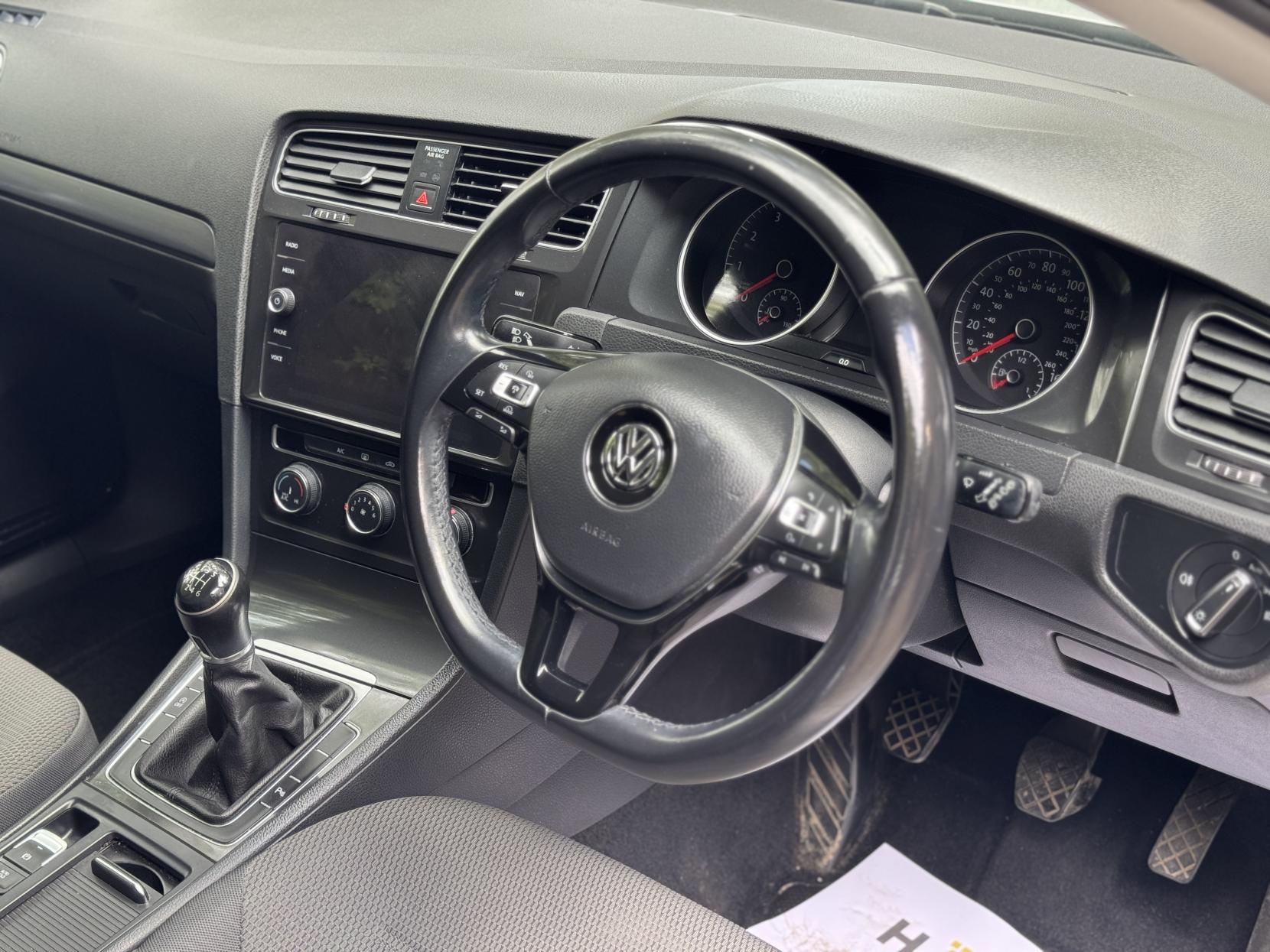 Volkswagen Golf 1.5 TSI EVO SE Nav Hatchback 5dr Petrol Manual Euro 6 (s/s) (130 ps)