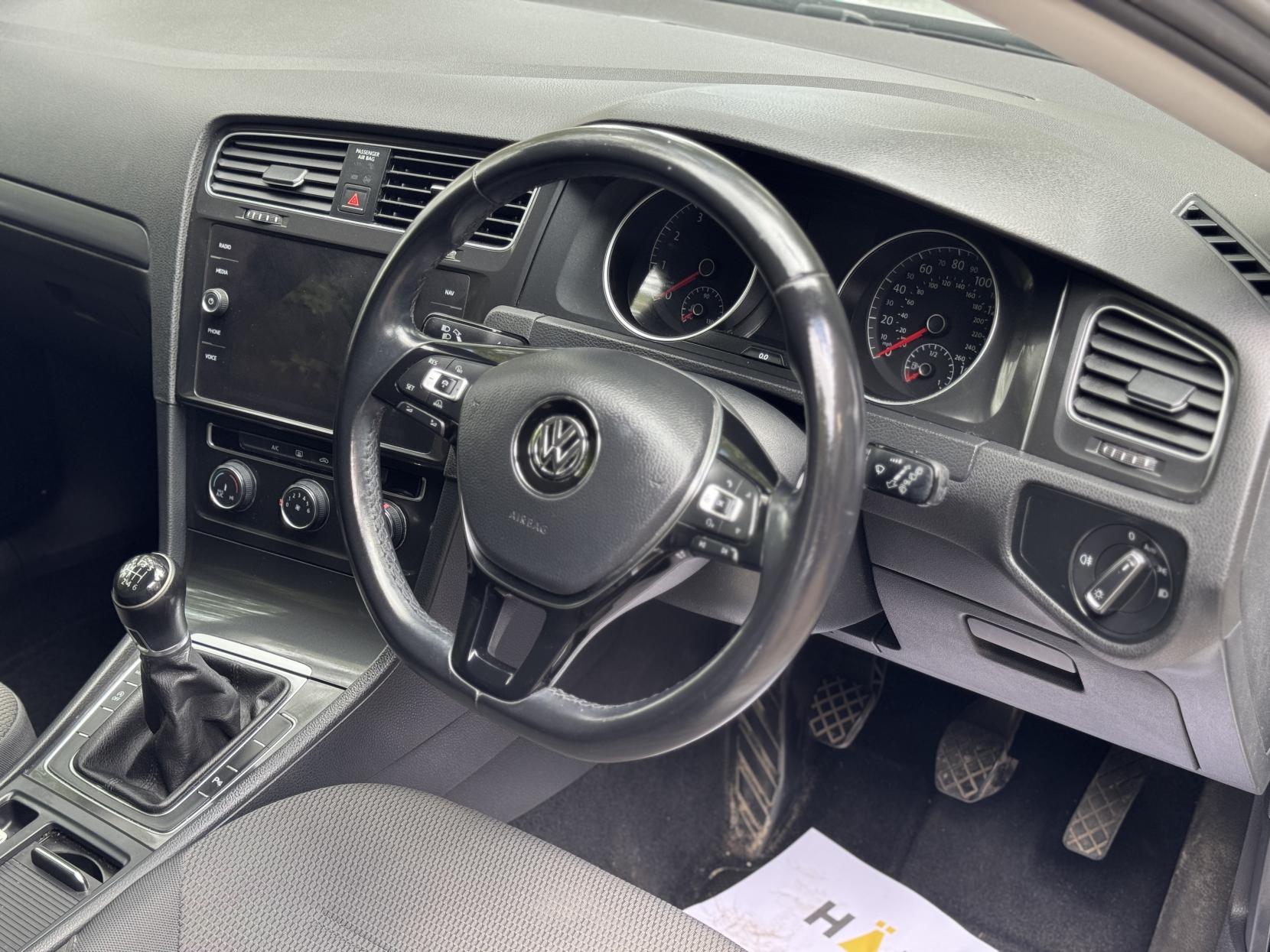 Volkswagen Golf 1.5 TSI EVO SE Nav Hatchback 5dr Petrol Manual Euro 6 (s/s) (130 ps)