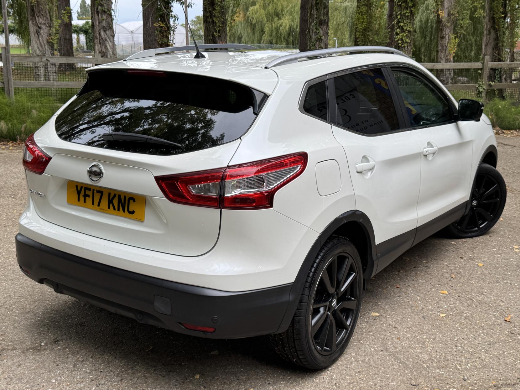 Nissan Qashqai 1.2 DIG-T Tekna SUV 5dr Petrol Manual 2WD Euro 6 (s/s) (115 ps)