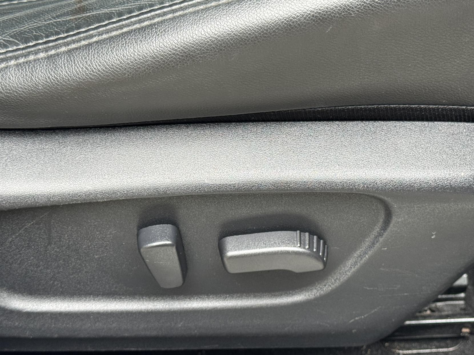 Nissan Qashqai 1.2 DIG-T Tekna SUV 5dr Petrol Manual 2WD Euro 6 (s/s) (115 ps)