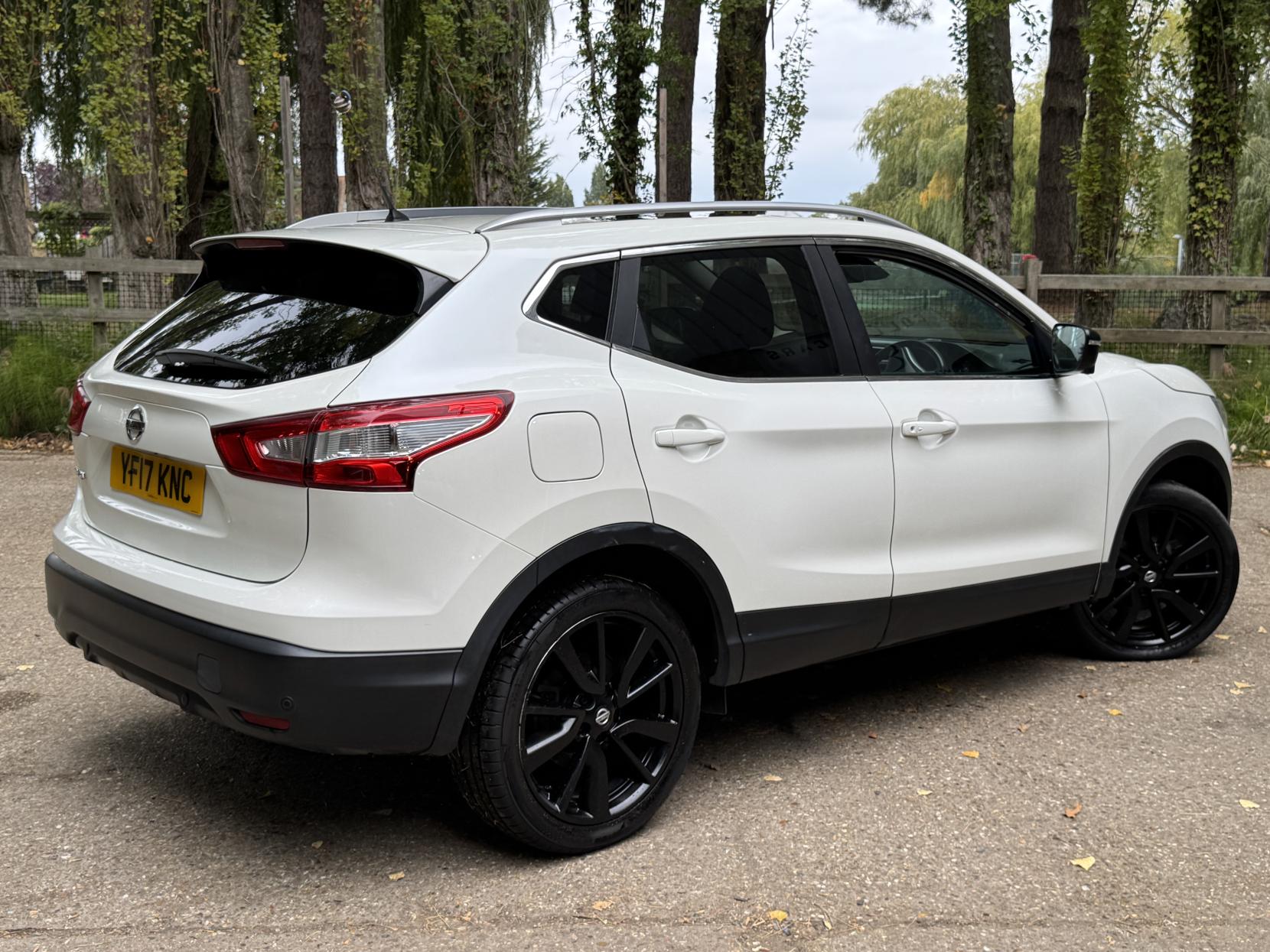 Nissan Qashqai 1.2 DIG-T Tekna SUV 5dr Petrol Manual 2WD Euro 6 (s/s) (115 ps)