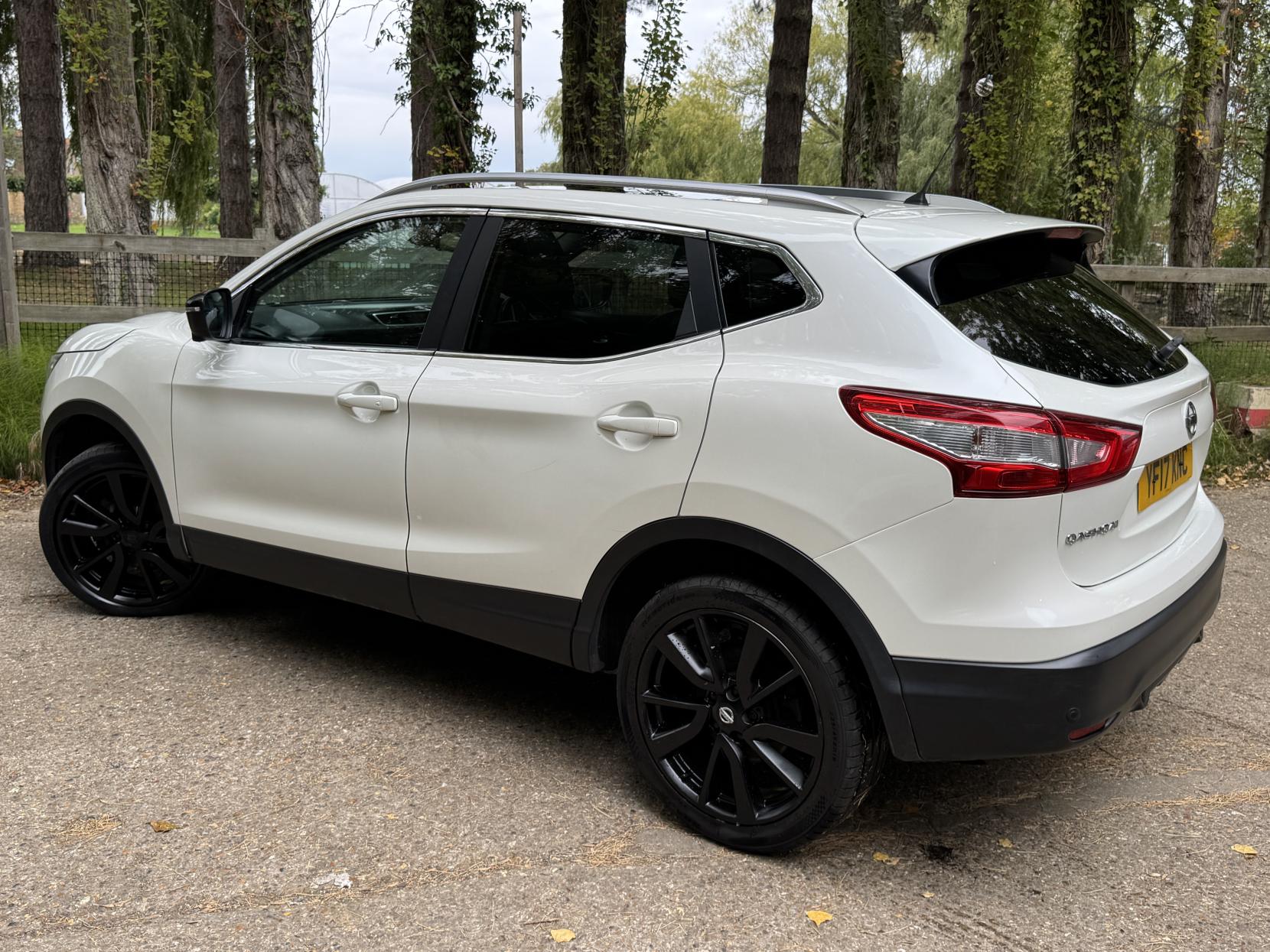 Nissan Qashqai 1.2 DIG-T Tekna SUV 5dr Petrol Manual 2WD Euro 6 (s/s) (115 ps)