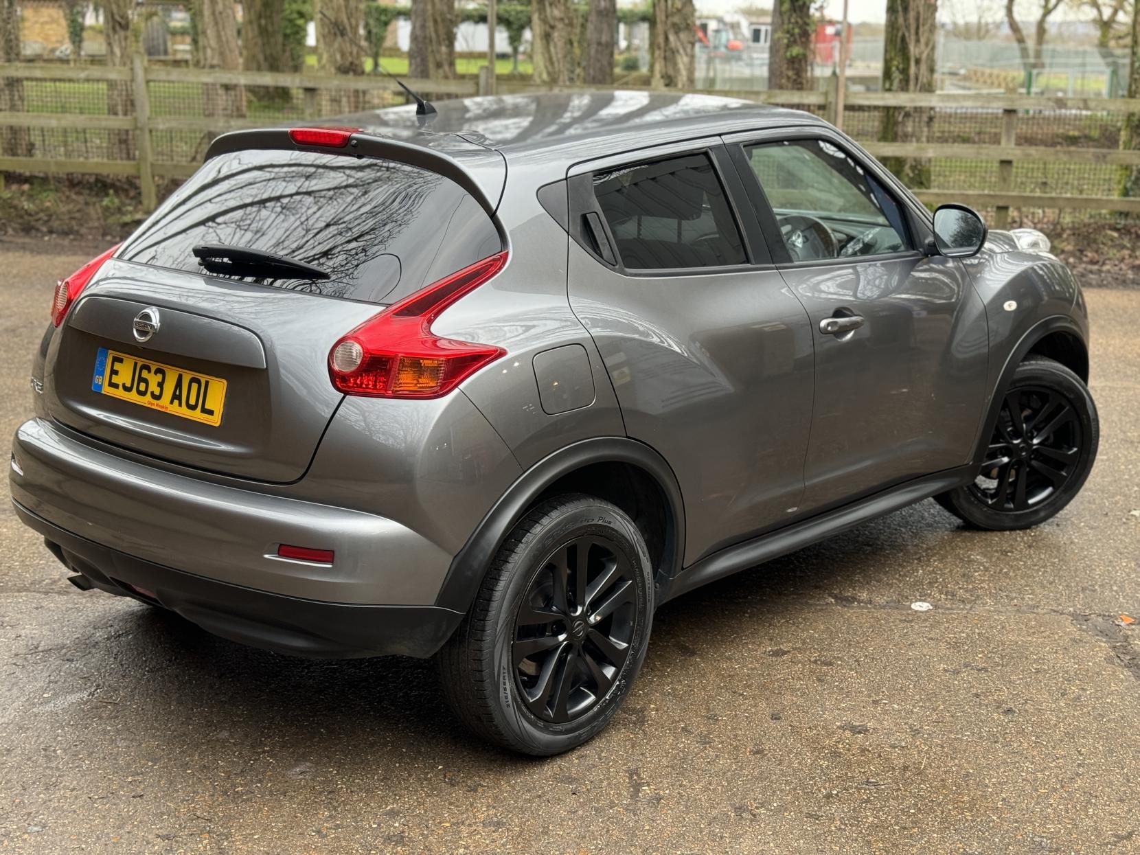 Nissan Juke 1.6 Acenta Premium SUV 5dr Petrol Manual Euro 5 (s/s) (117 ps)