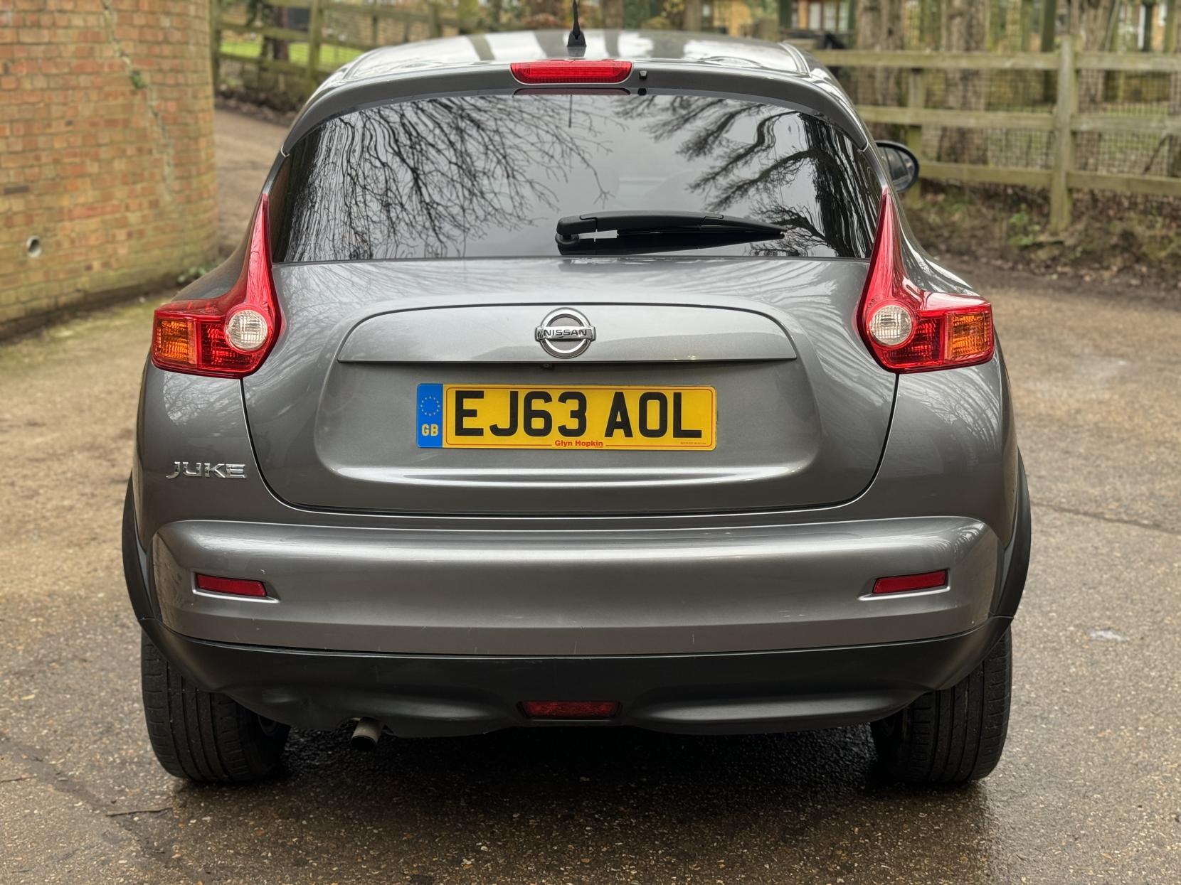 Nissan Juke 1.6 Acenta Premium SUV 5dr Petrol Manual Euro 5 (s/s) (117 ps)