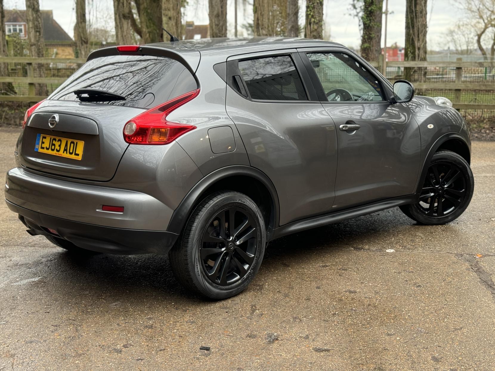 Nissan Juke 1.6 Acenta Premium SUV 5dr Petrol Manual Euro 5 (s/s) (117 ps)