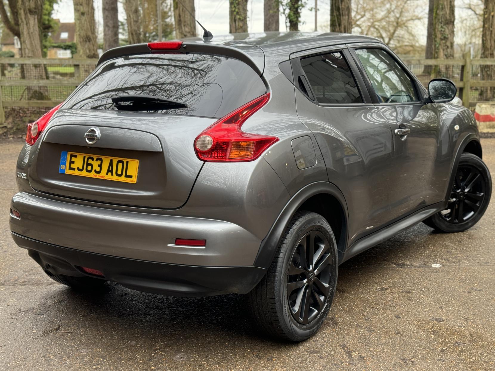 Nissan Juke 1.6 Acenta Premium SUV 5dr Petrol Manual Euro 5 (s/s) (117 ps)