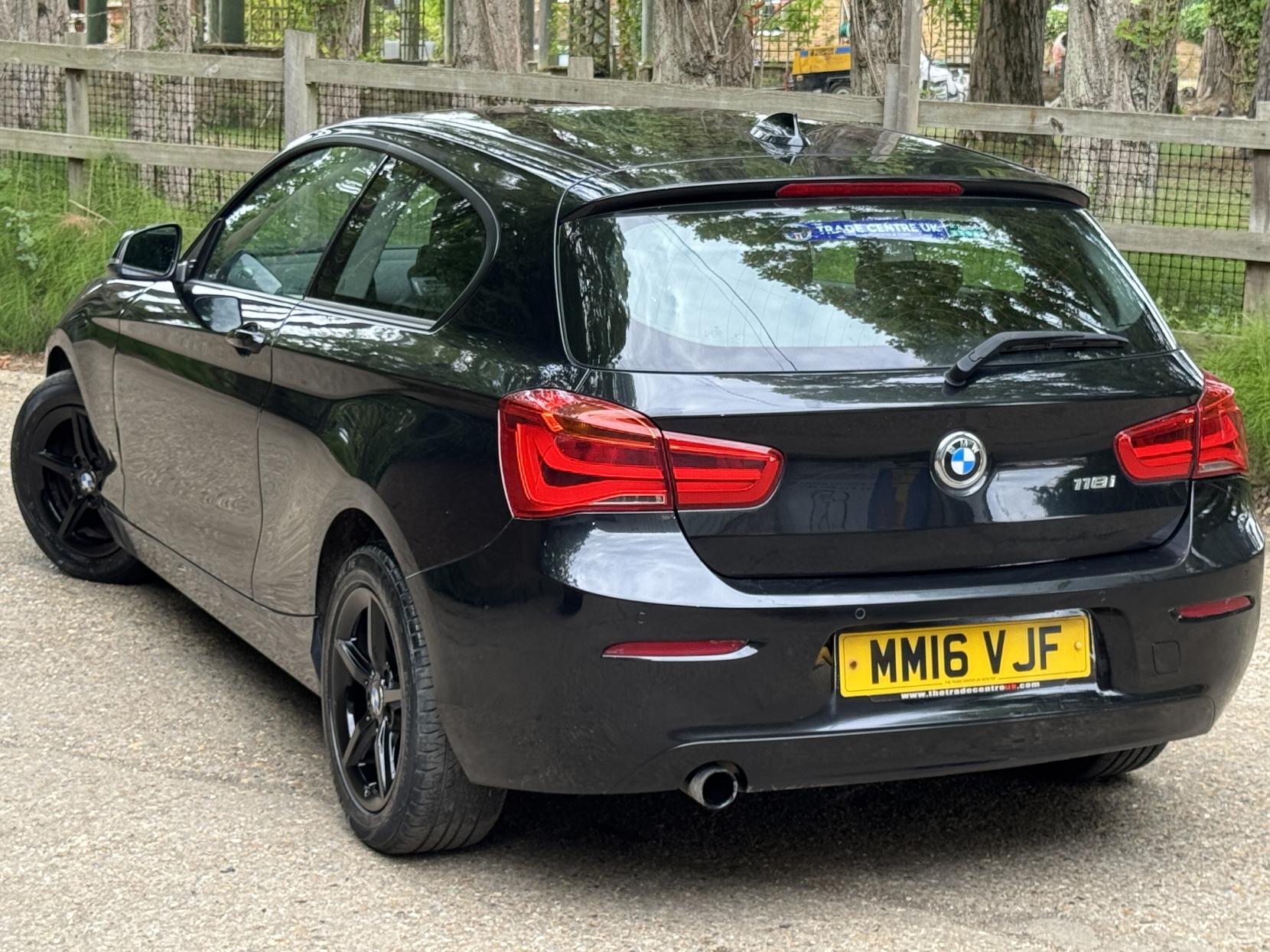 BMW 1 Series 1.5 118i SE Hatchback 3dr Petrol Manual Euro 6 (s/s) (136 ps)