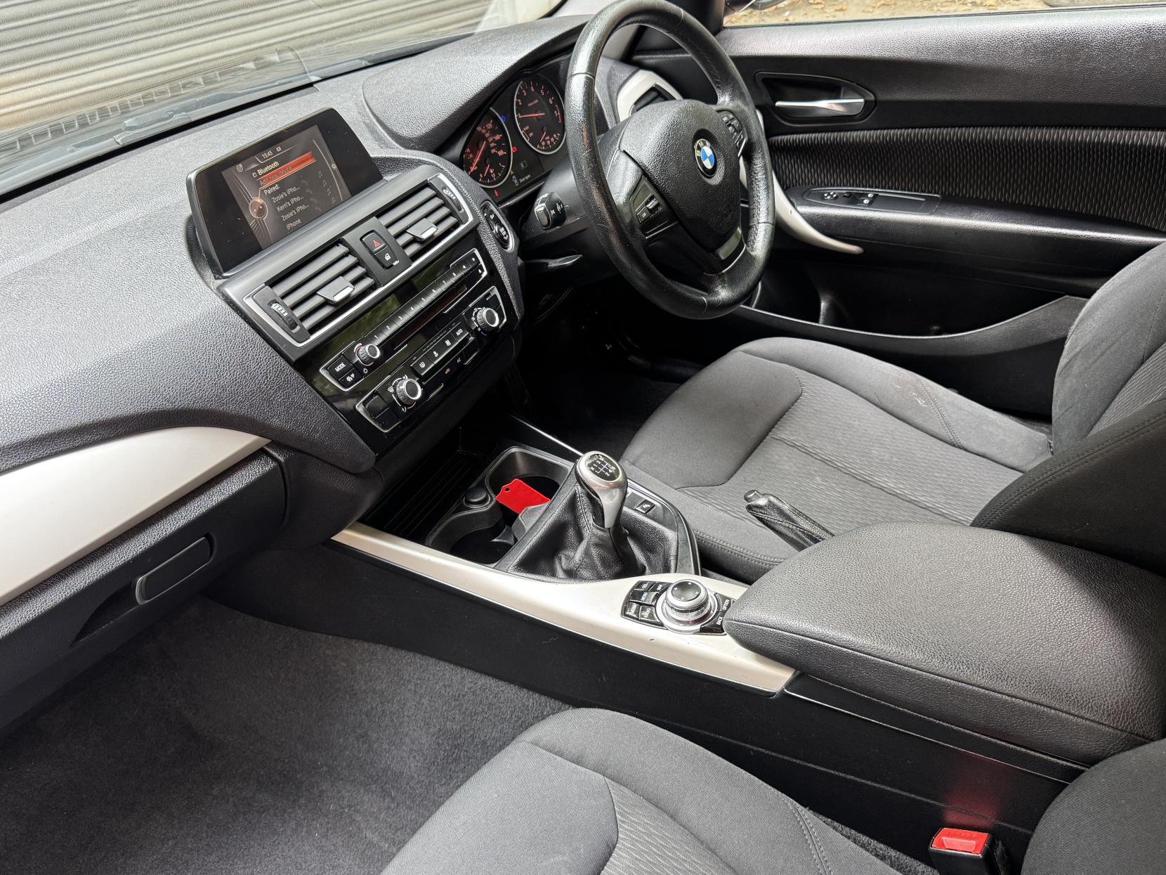 BMW 1 Series 1.5 118i SE Hatchback 3dr Petrol Manual Euro 6 (s/s) (136 ps)