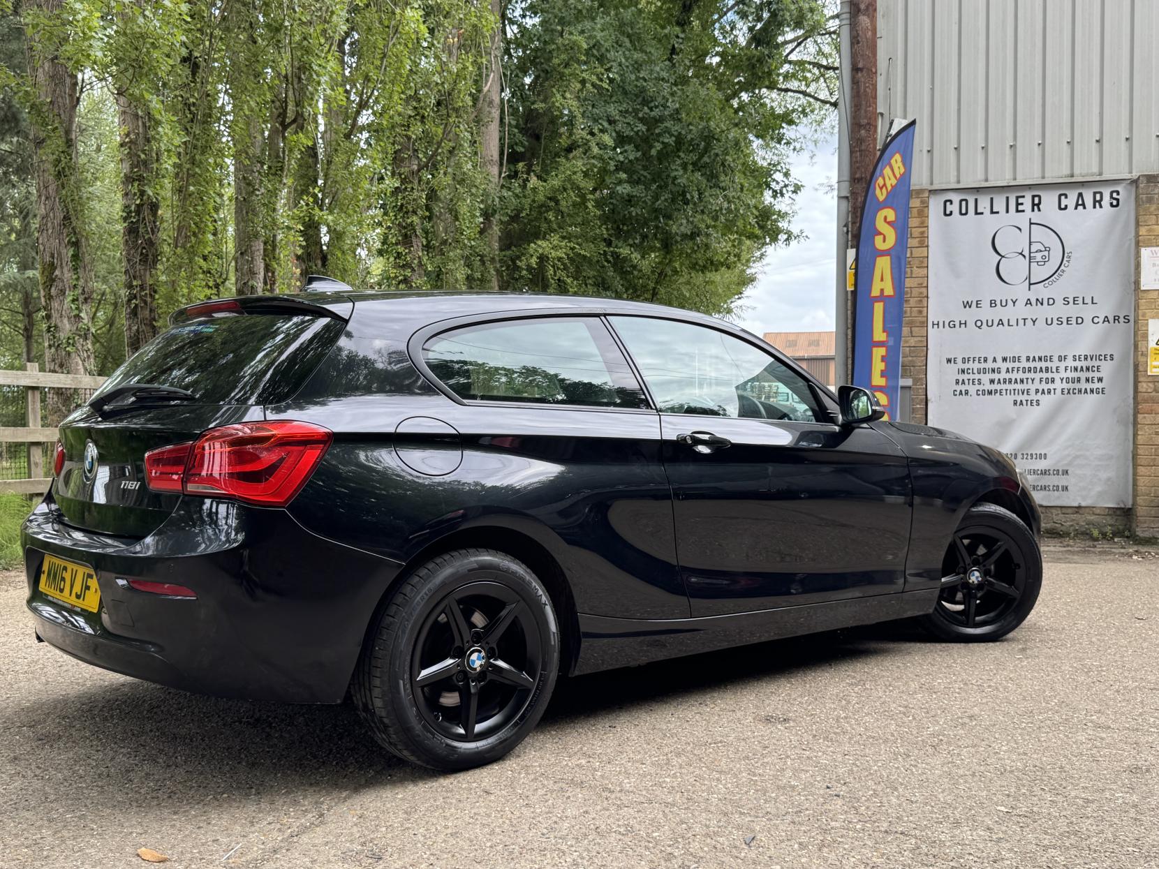 BMW 1 Series 1.5 118i SE Hatchback 3dr Petrol Manual Euro 6 (s/s) (136 ps)