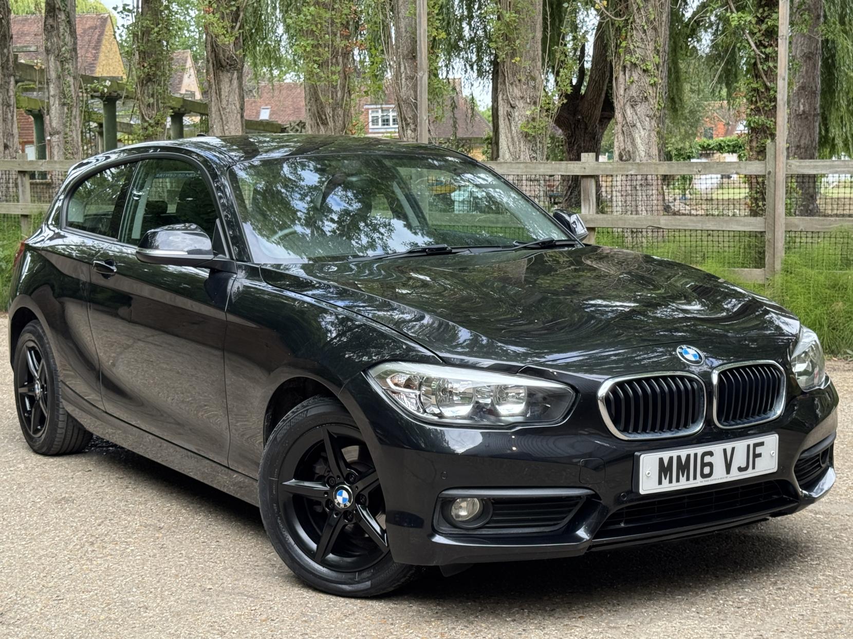 BMW 1 Series 1.5 118i SE Hatchback 3dr Petrol Manual Euro 6 (s/s) (136 ps)