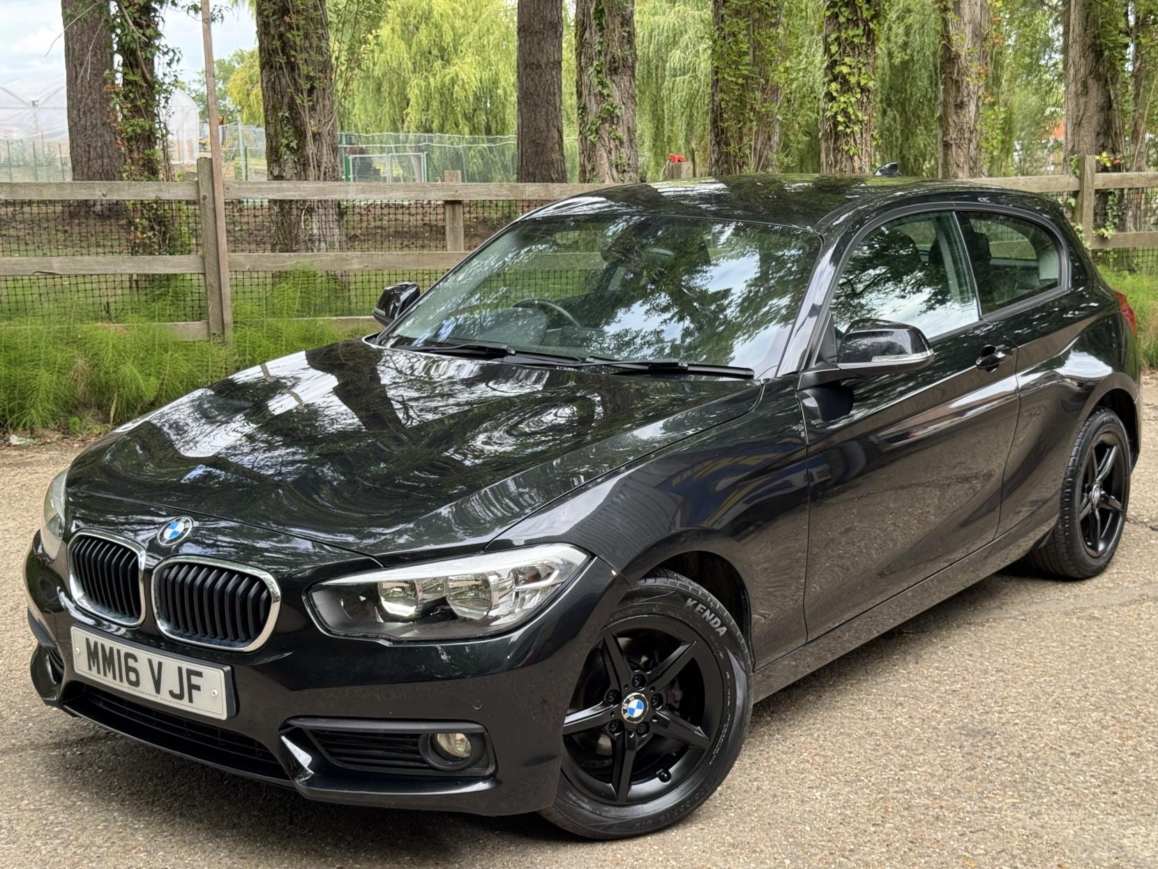 BMW 1 Series 1.5 118i SE Hatchback 3dr Petrol Manual Euro 6 (s/s) (136 ps)