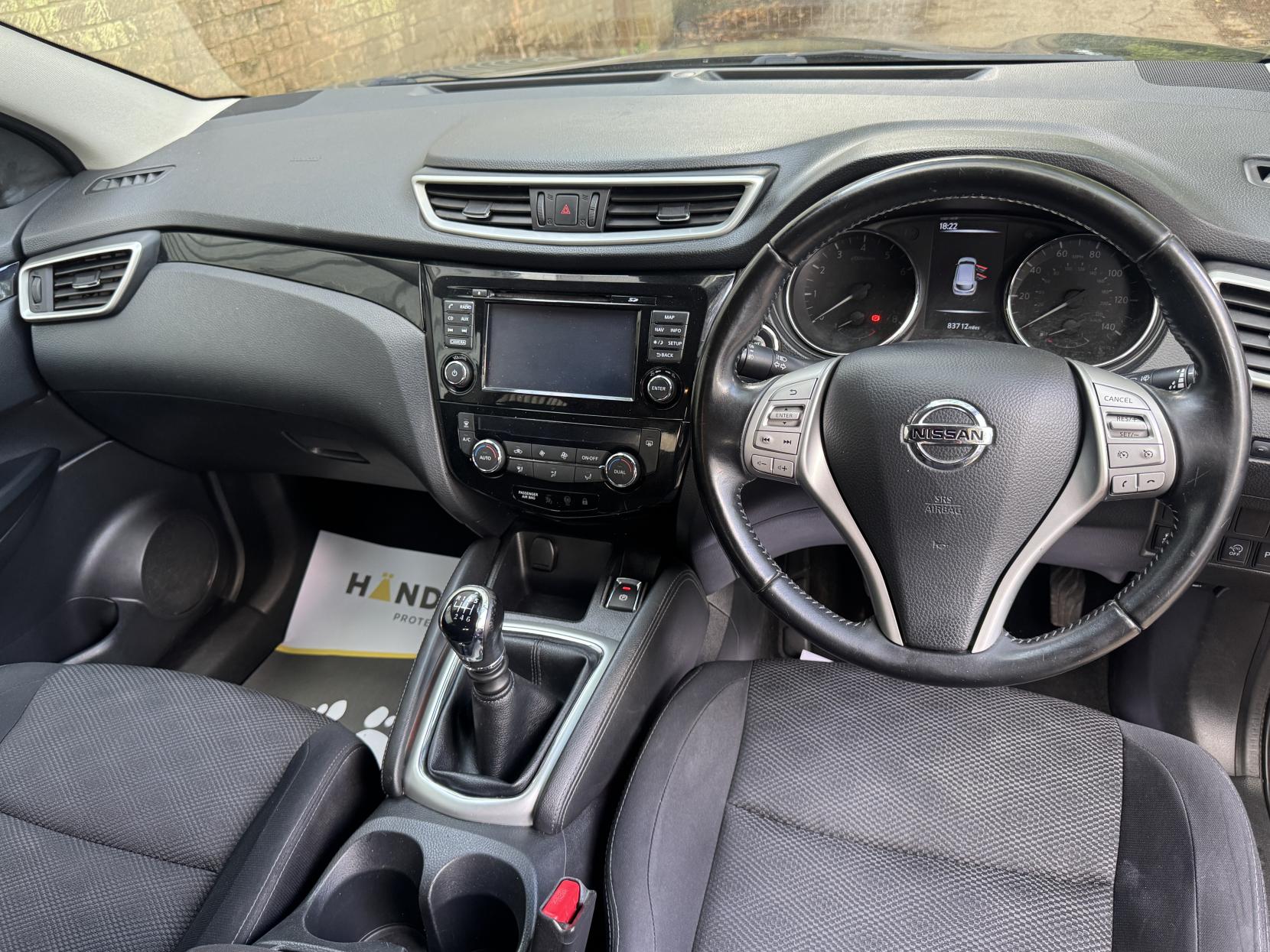 Nissan Qashqai 1.2 DIG-T n-tec SUV 5dr Petrol Manual 2WD Euro 6 (s/s) (115 ps)