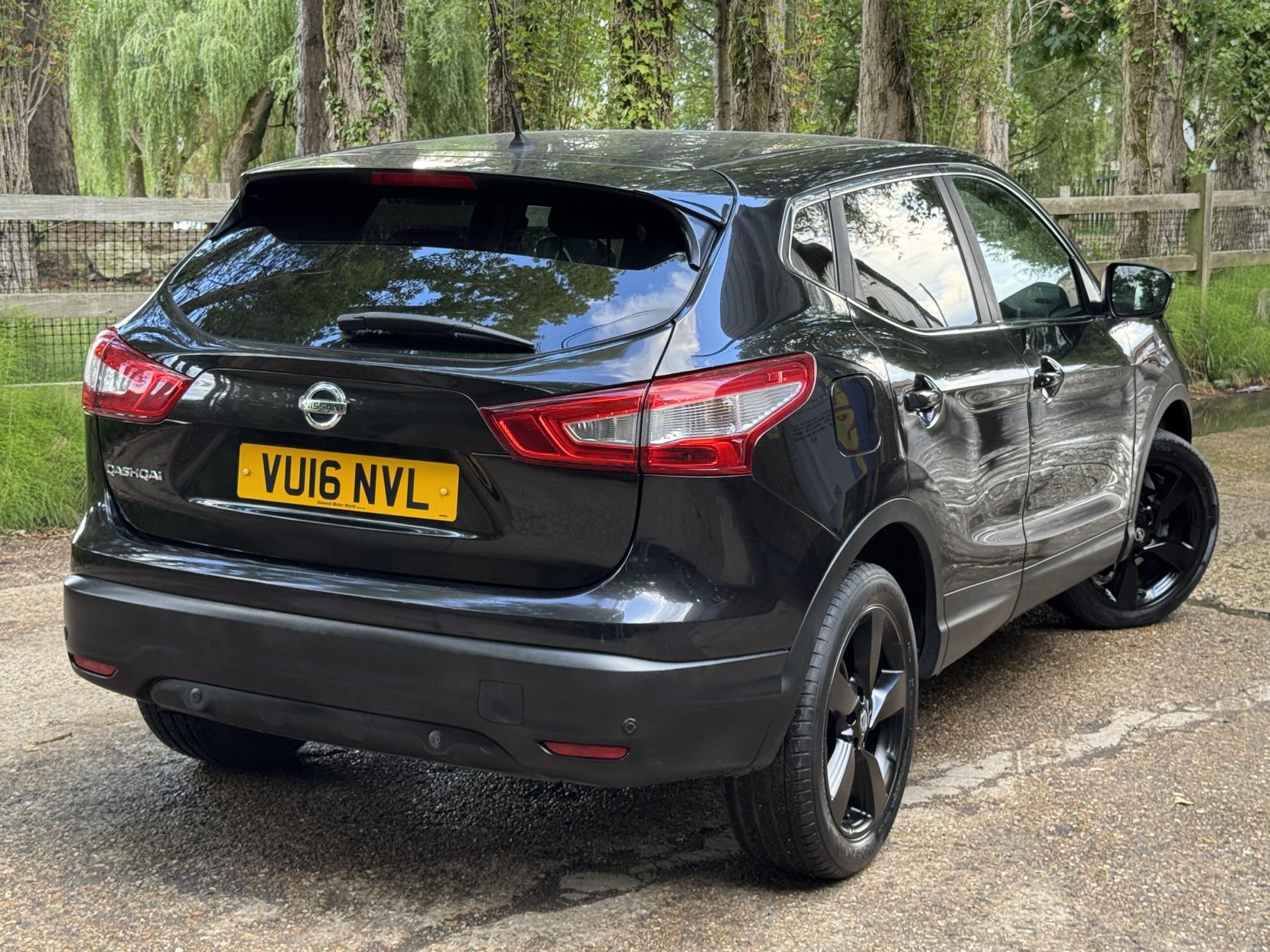 Nissan Qashqai 1.2 DIG-T n-tec SUV 5dr Petrol Manual 2WD Euro 6 (s/s) (115 ps)