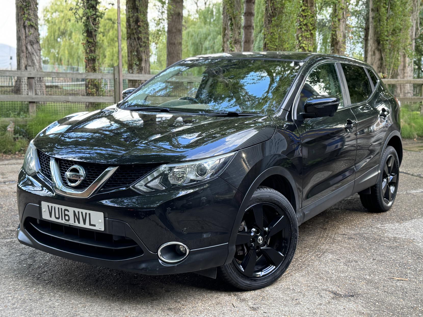 Nissan Qashqai 1.2 DIG-T n-tec SUV 5dr Petrol Manual 2WD Euro 6 (s/s) (115 ps)