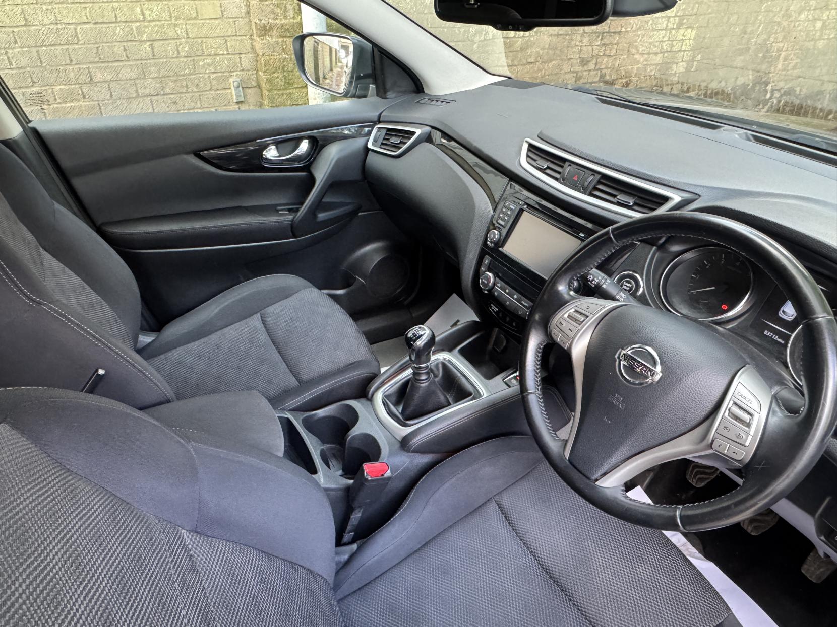 Nissan Qashqai 1.2 DIG-T n-tec SUV 5dr Petrol Manual 2WD Euro 6 (s/s) (115 ps)