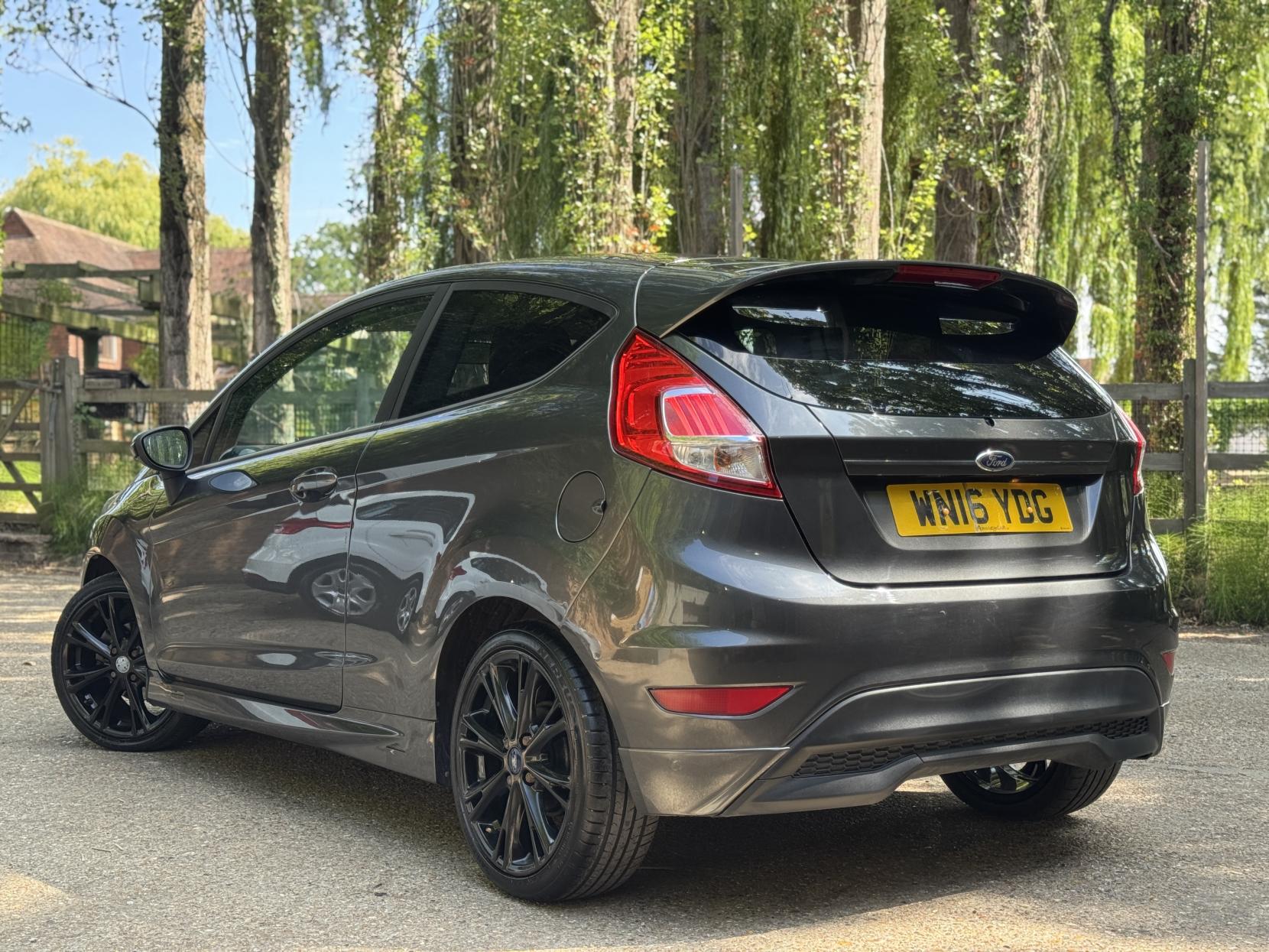 Ford Fiesta 1.0T EcoBoost Zetec S Hatchback 3dr Petrol Manual Euro 6 (s/s) (125 ps)