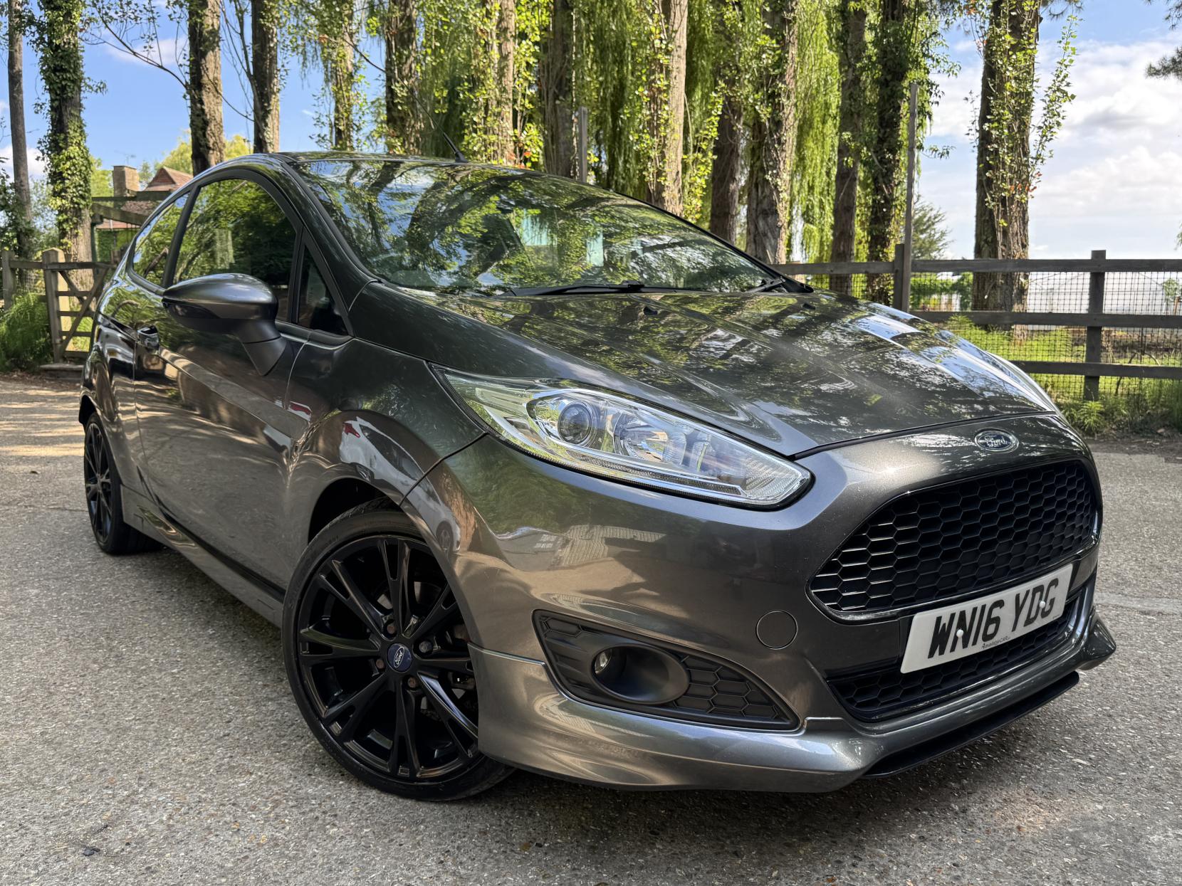 Ford Fiesta 1.0T EcoBoost Zetec S Hatchback 3dr Petrol Manual Euro 6 (s/s) (125 ps)