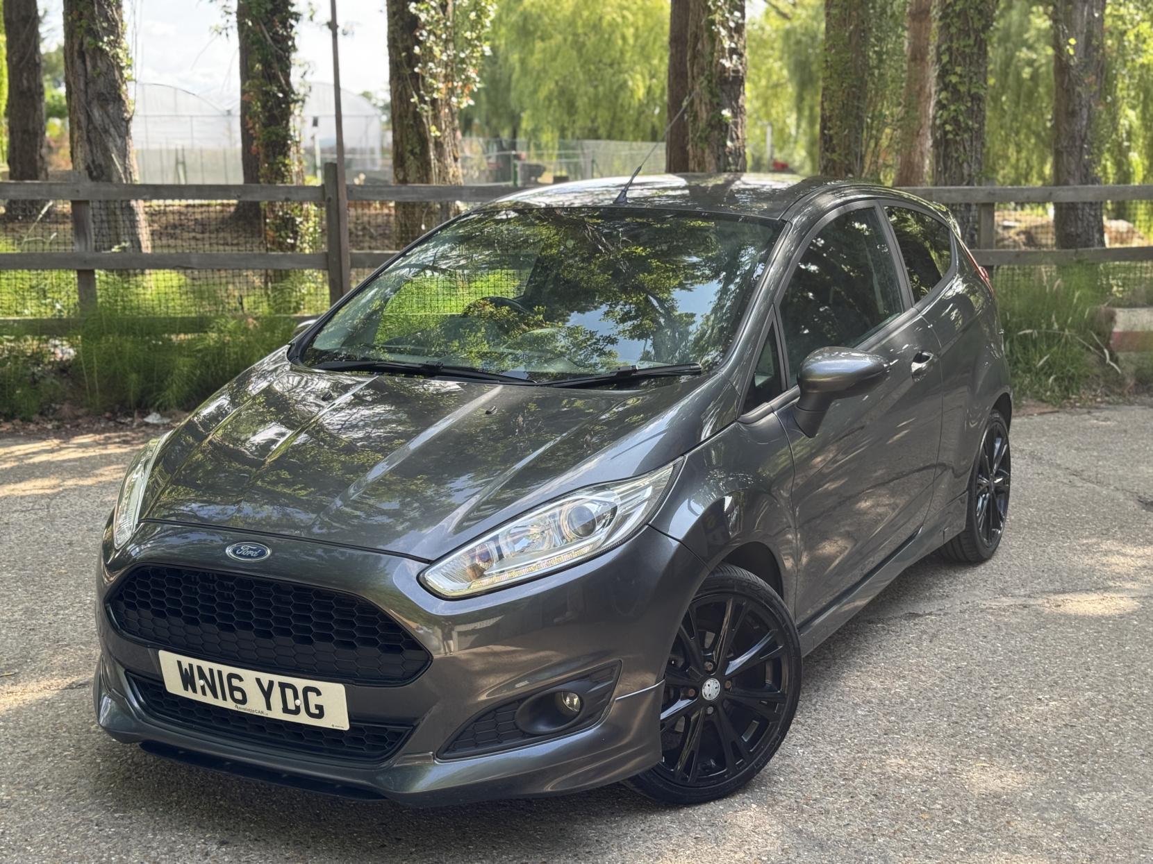Ford Fiesta 1.0T EcoBoost Zetec S Hatchback 3dr Petrol Manual Euro 6 (s/s) (125 ps)