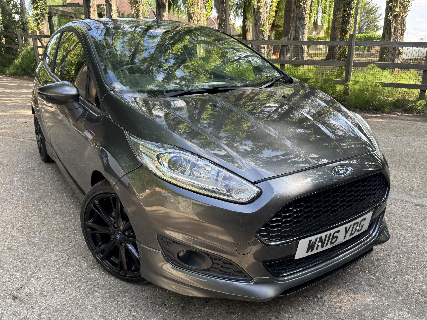 Ford Fiesta 1.0T EcoBoost Zetec S Hatchback 3dr Petrol Manual Euro 6 (s/s) (125 ps)